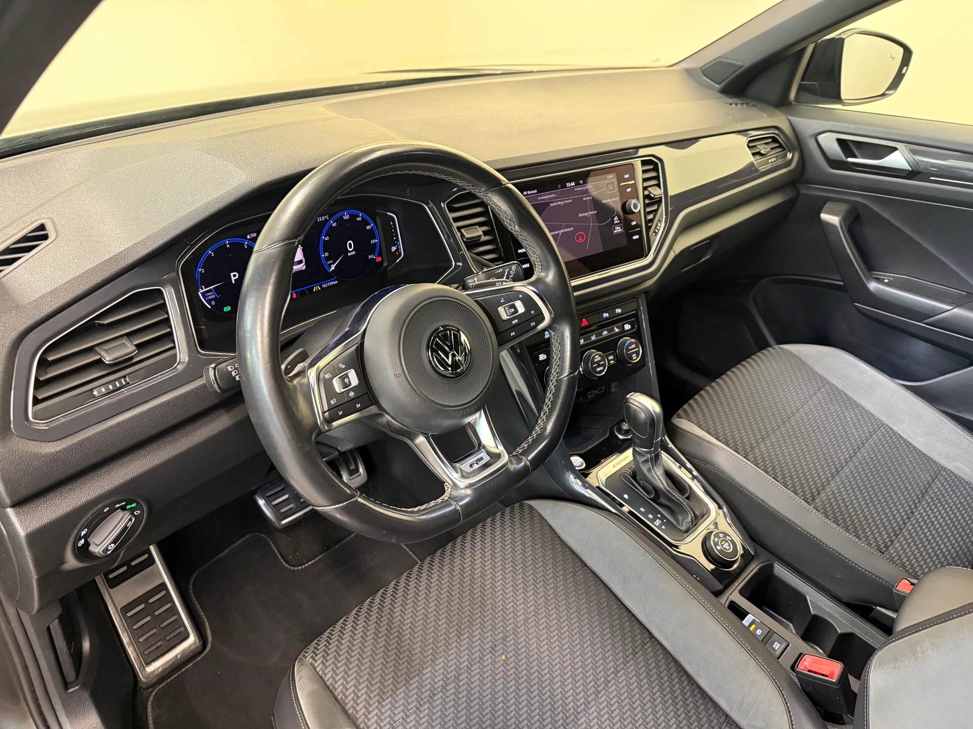 VW T-Roc 1.5 TSI R-Line EVO Sport DSG 4Motion-image-14