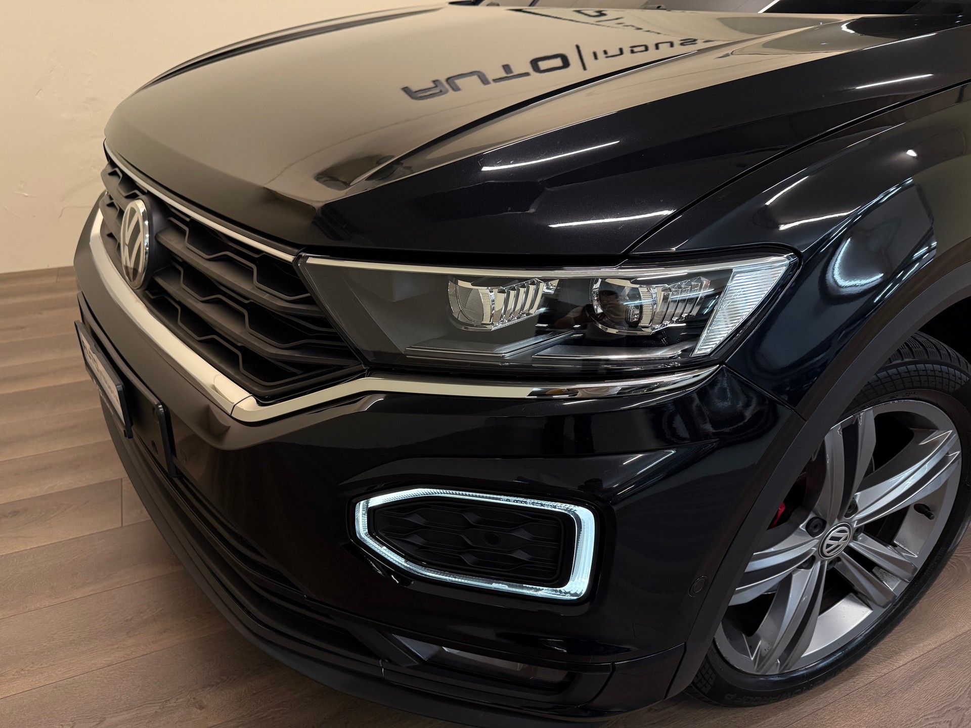 VW T-Roc 1.5 TSI R-Line EVO Sport DSG 4Motion-image-2