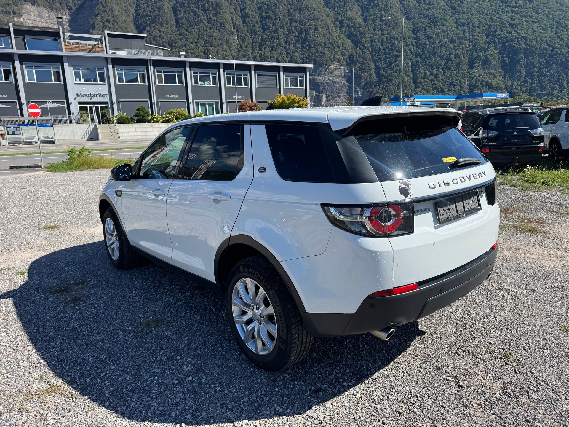 LAND ROVER Discovery Sport 2.0 Si4 SE AT9-image-6