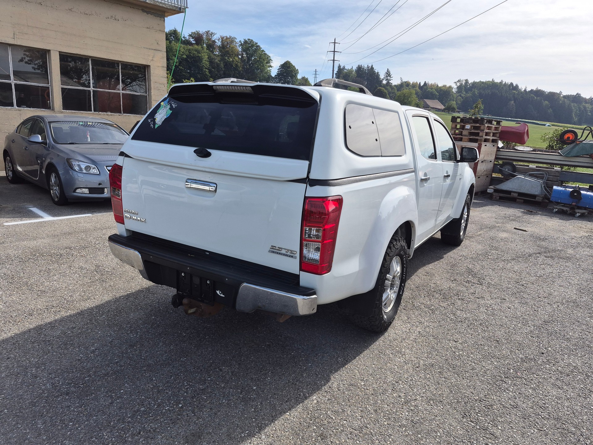 ISUZU D-MAX 2.5 Crew Cab Solar 4x4 A-image-3