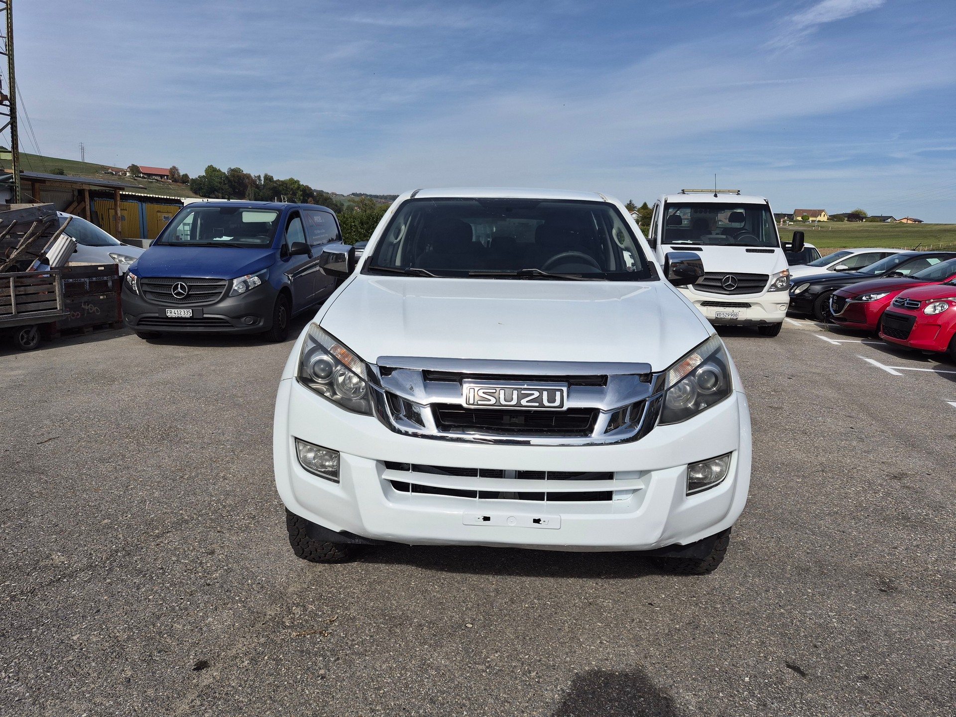 ISUZU D-MAX 2.5 Crew Cab Solar 4x4 A-image-2