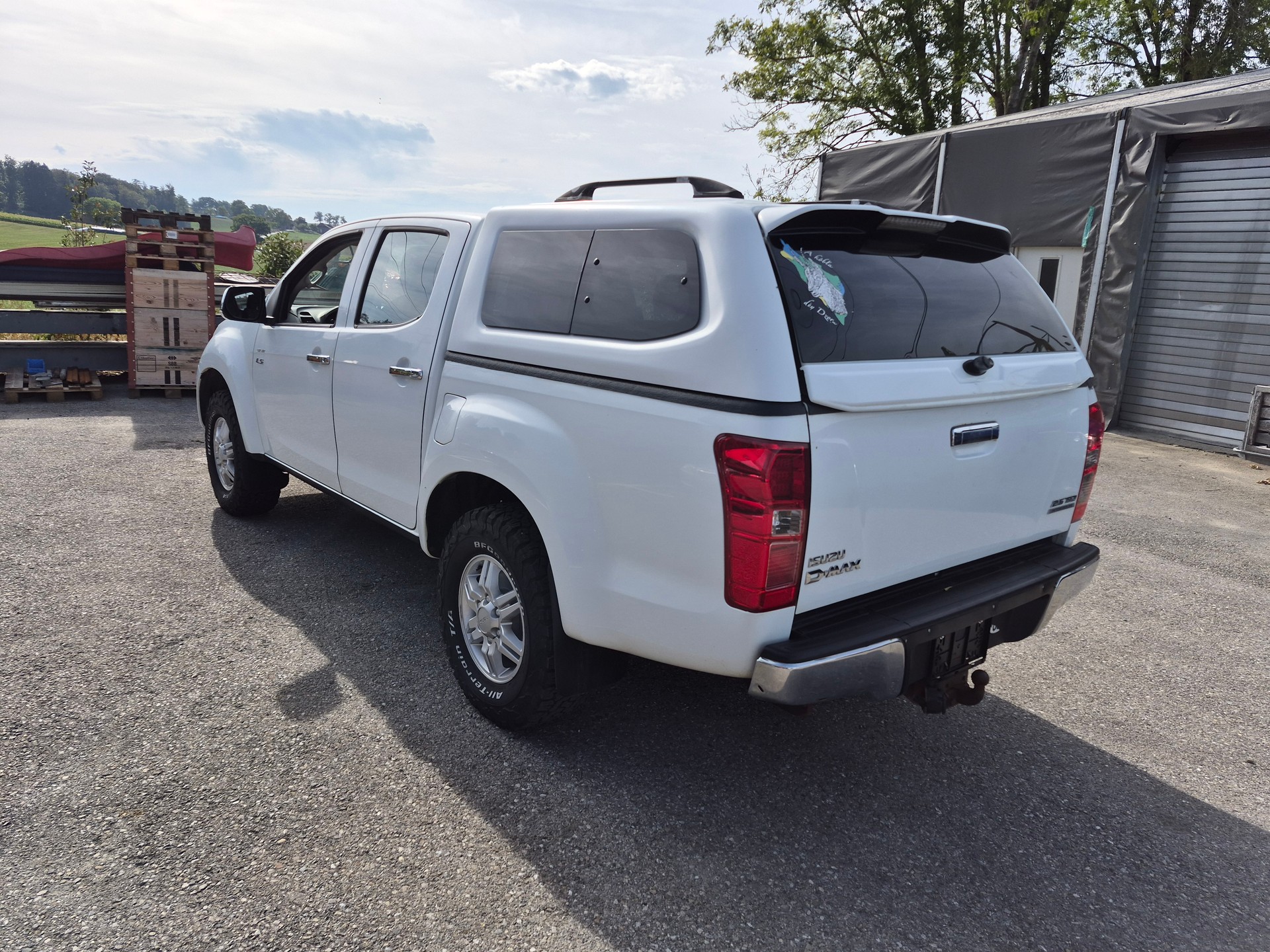 ISUZU D-MAX 2.5 Crew Cab Solar 4x4 A-image-4