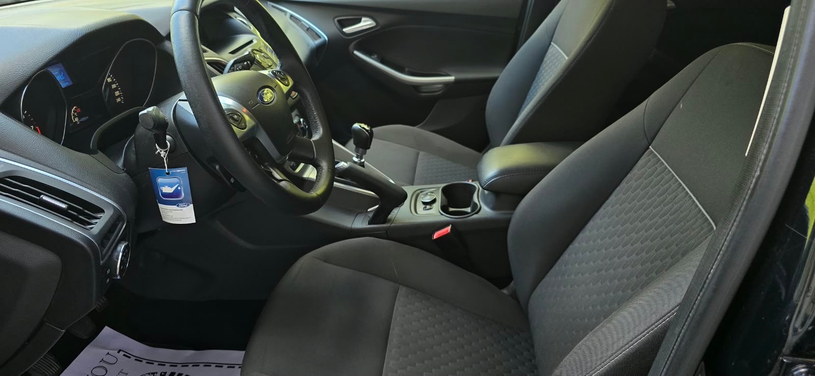 FORD Focus 1.0 SCTi Titanium-image-6