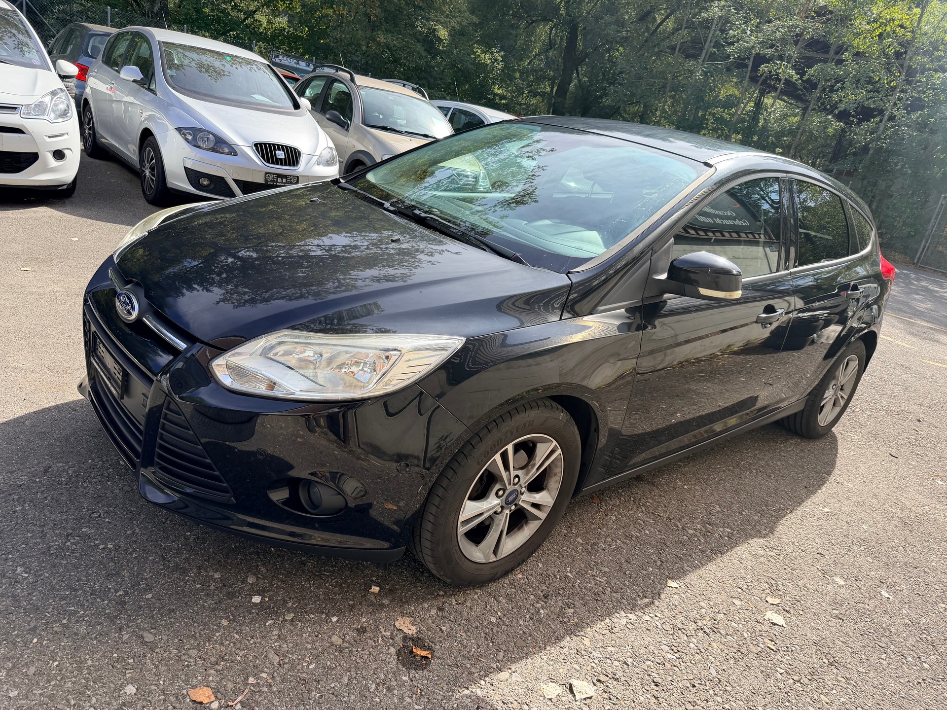 FORD Focus 1.0 SCTi Titanium-image-2