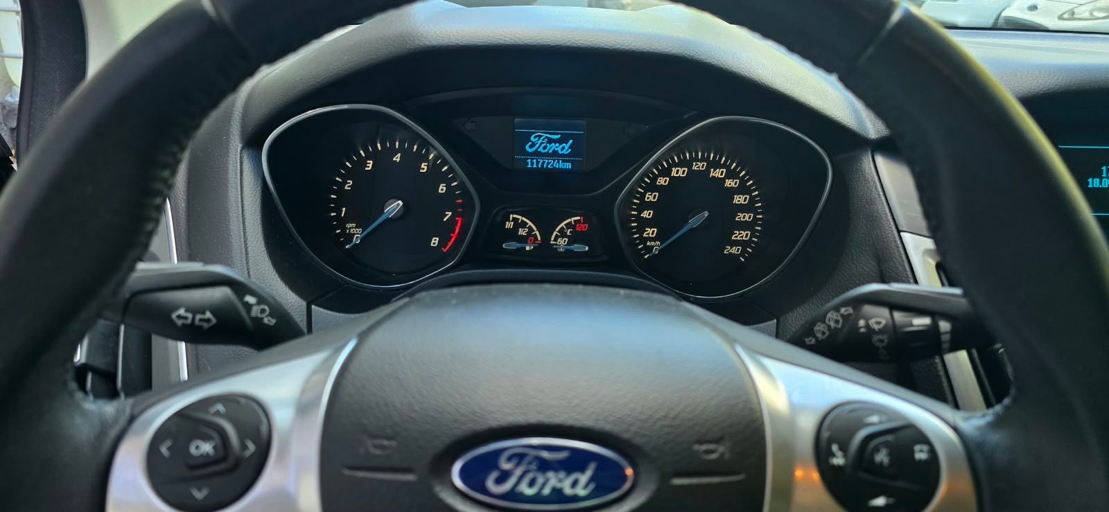 FORD Focus 1.0 SCTi Titanium-image-9