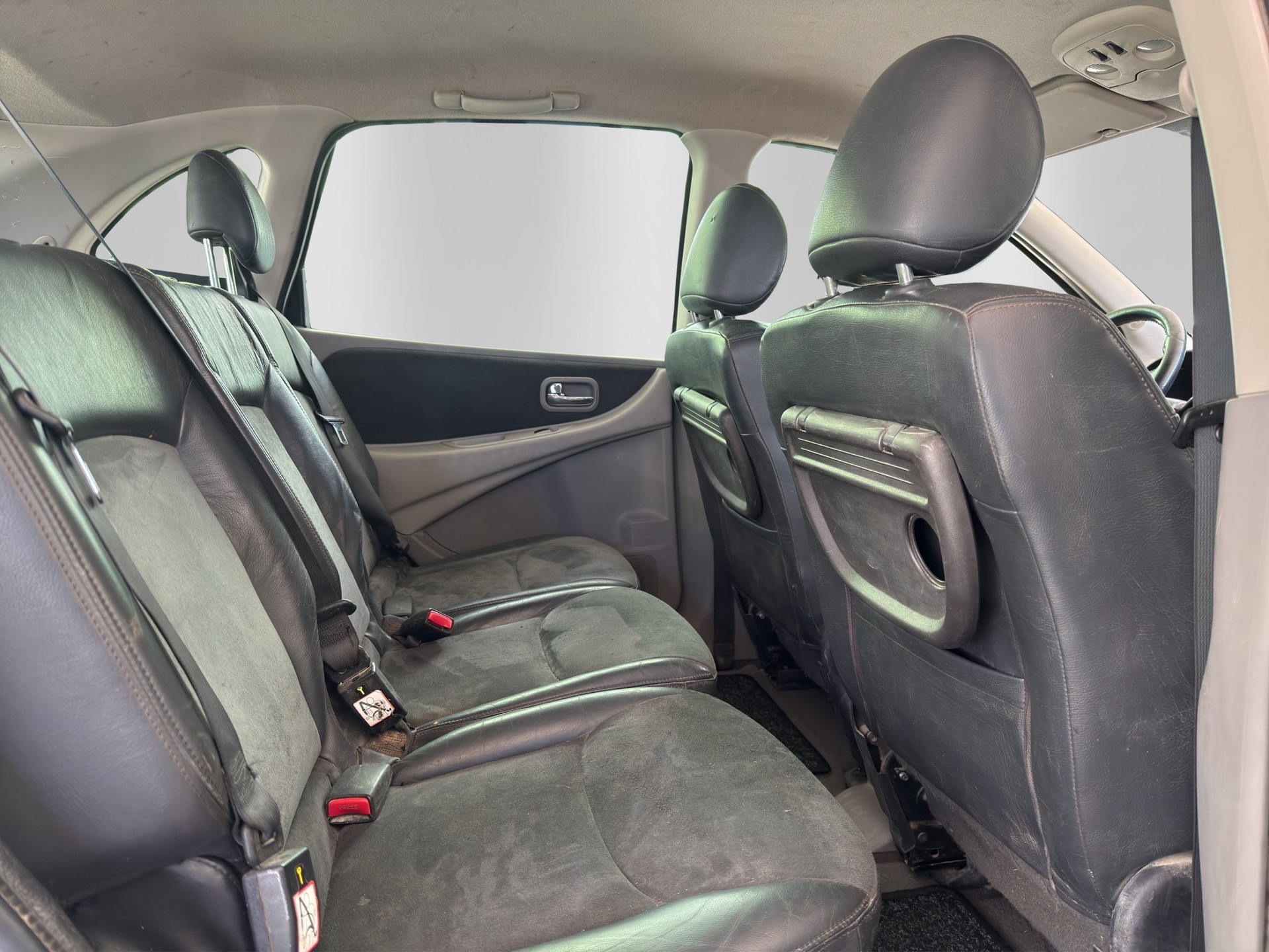 NISSAN Almera Tino 2.0 16V Elegance-image-14