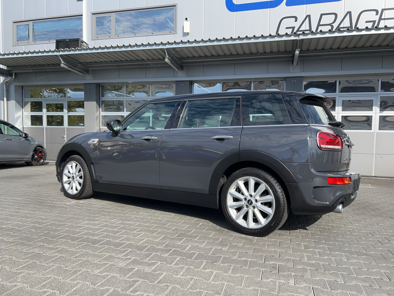 MINI Clubman Cooper S ALL4 Steptronic-image-2