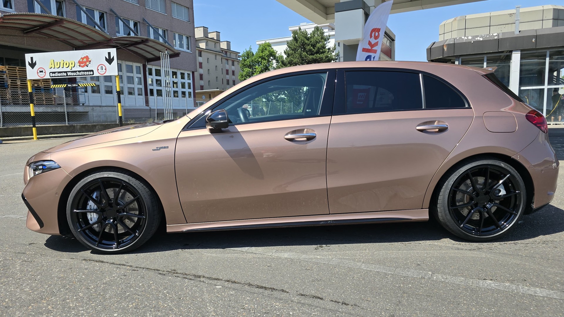 MERCEDES-BENZ A 35 AMG 4matic-image-1