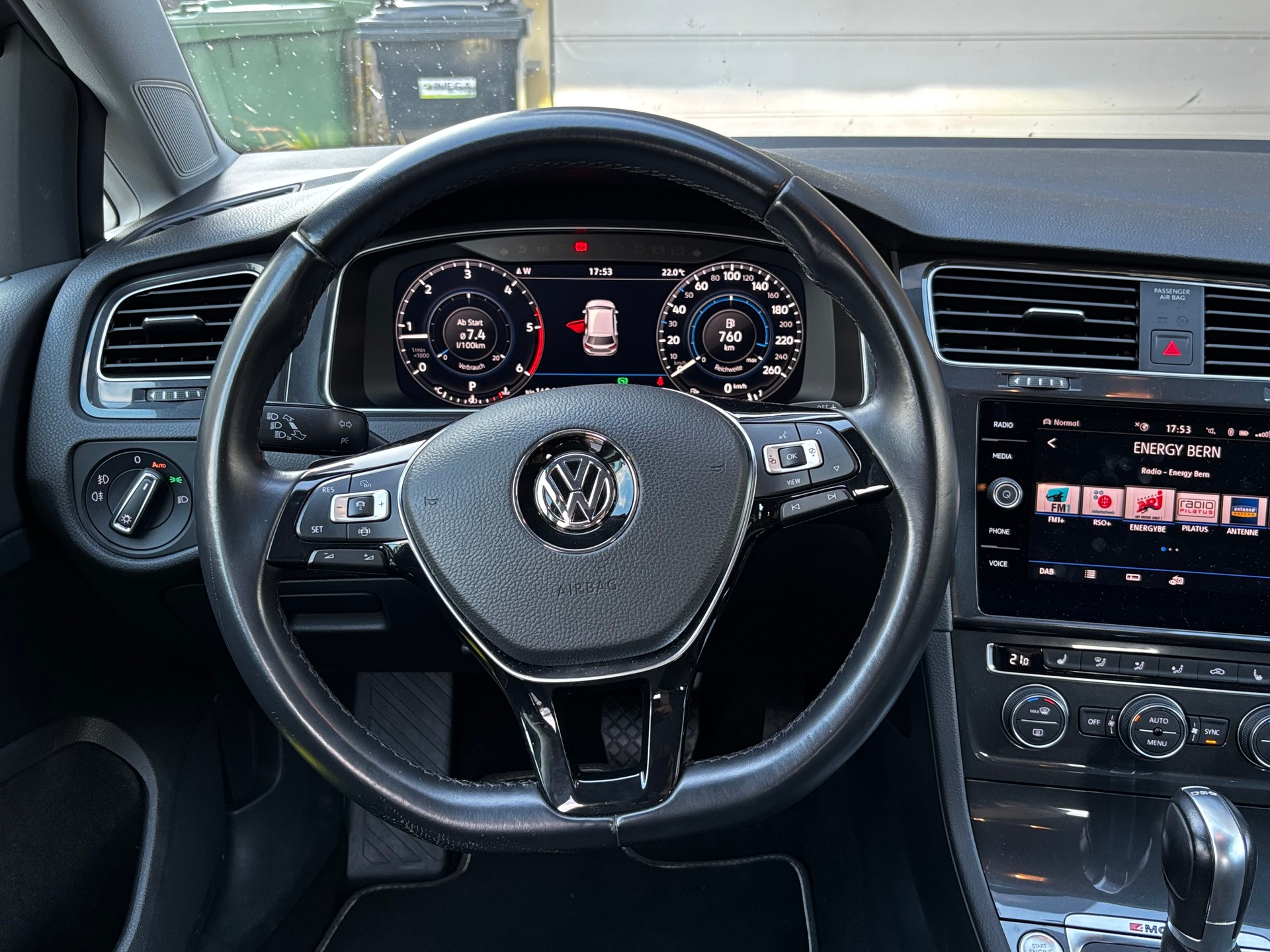 VW 2.0 TDI Comfortline DSG 4m-image-1