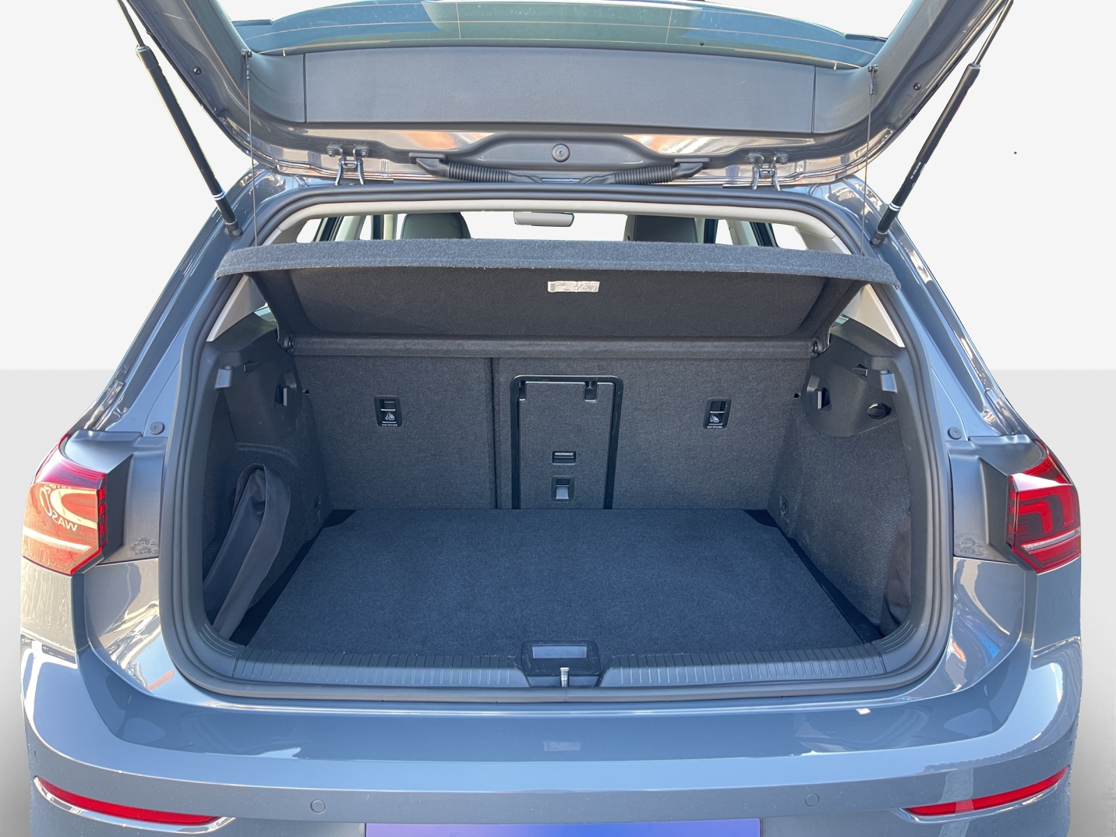 VW Golf 1.5 e TSI mHEV Style DSG-image-12