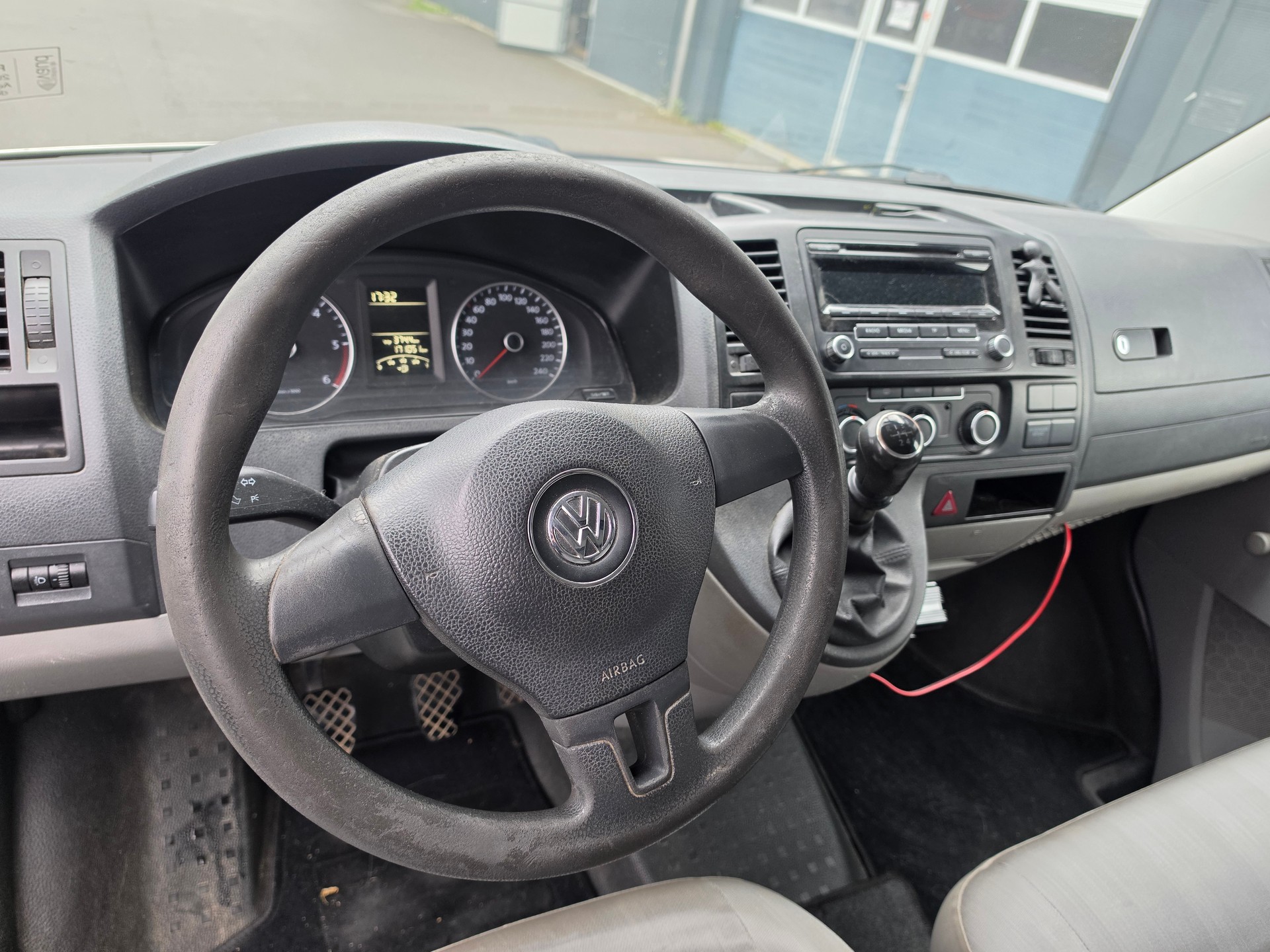 VW T5 2.0 TDI Champion 4Motion-image-9