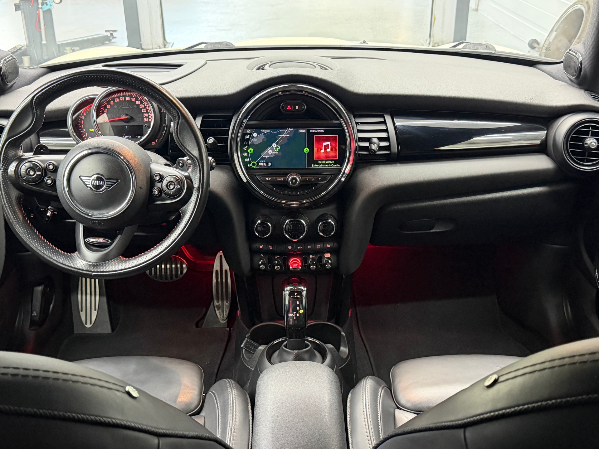 MINI Cooper John Cooper Works Steptronic-image-6