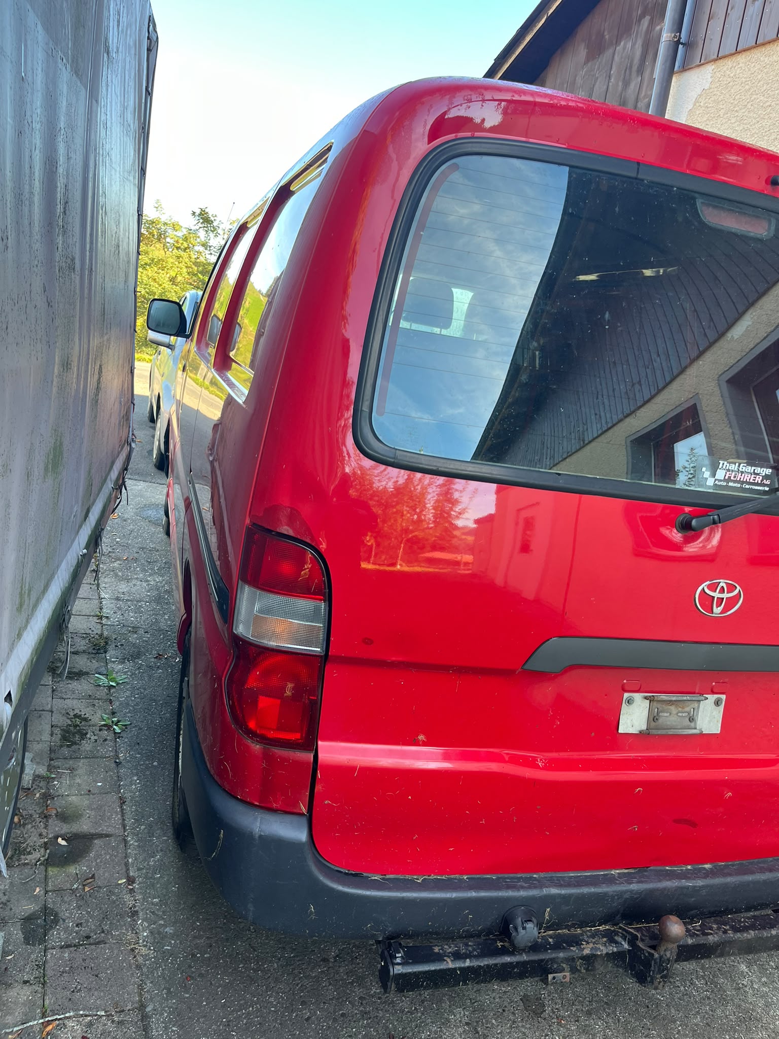 TOYOTA Hiace D-4D Kombi 4WD SWB-image-2
