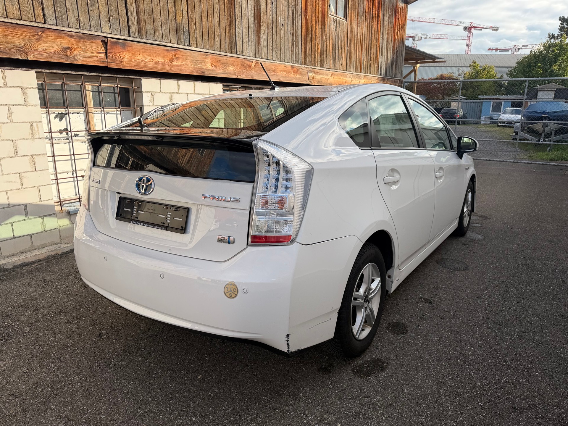 TOYOTA Prius 1.8 16V HSD Luna-image-4