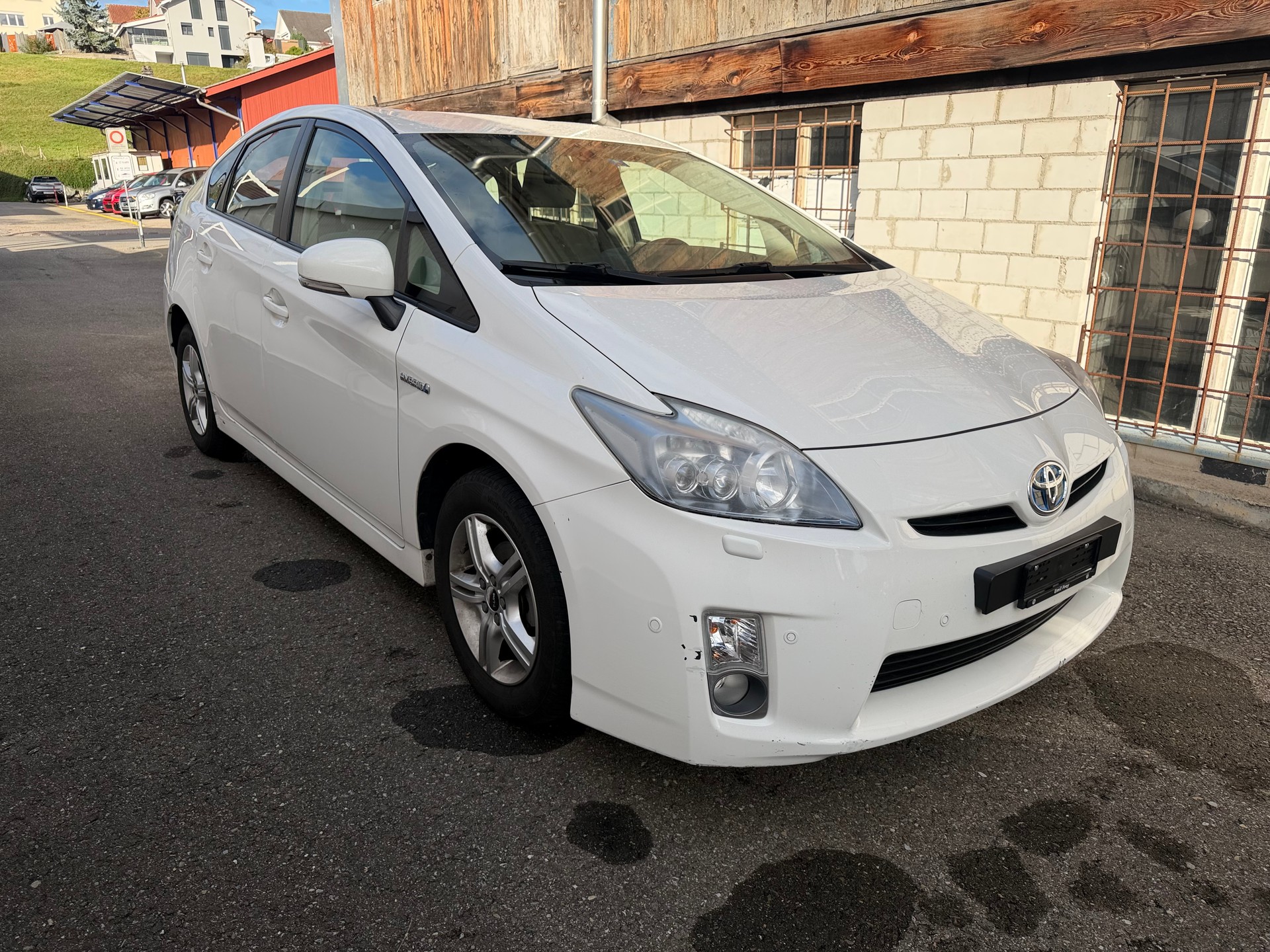 TOYOTA Prius 1.8 16V HSD Luna-image-1