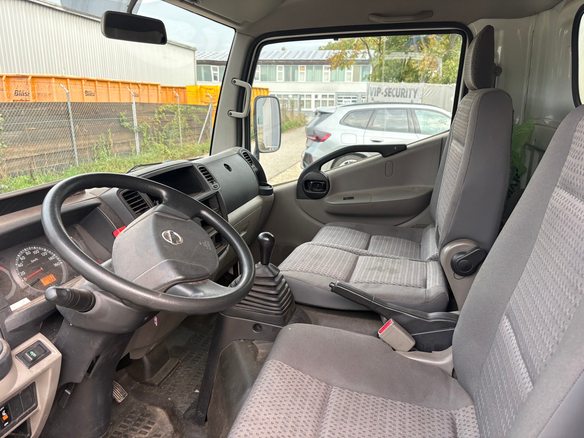 NISSAN CABSTAR-image-5