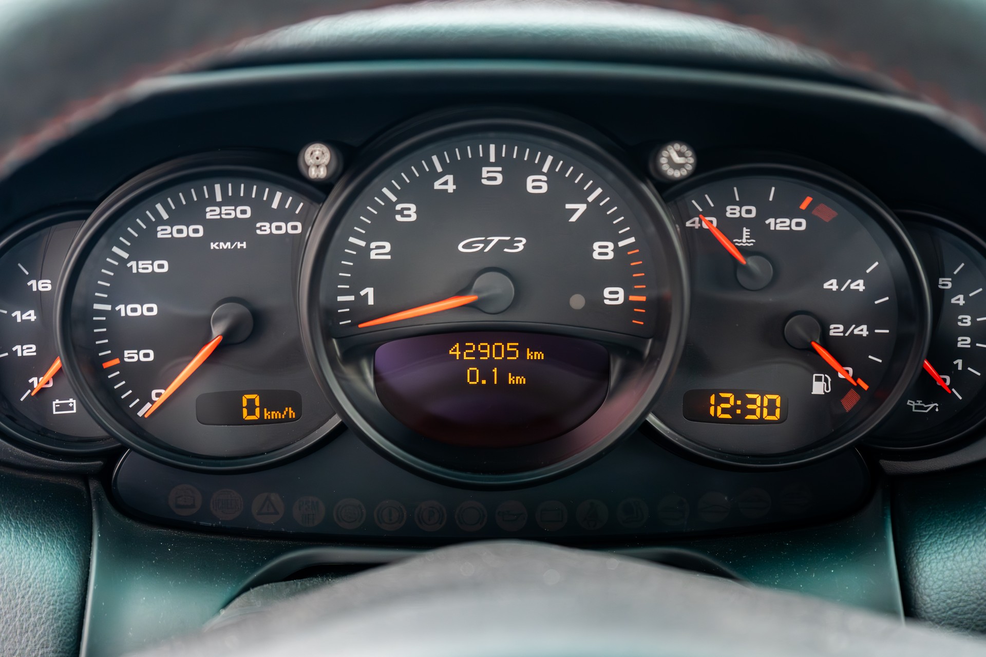 PORSCHE 911 GT3 RS-image-15