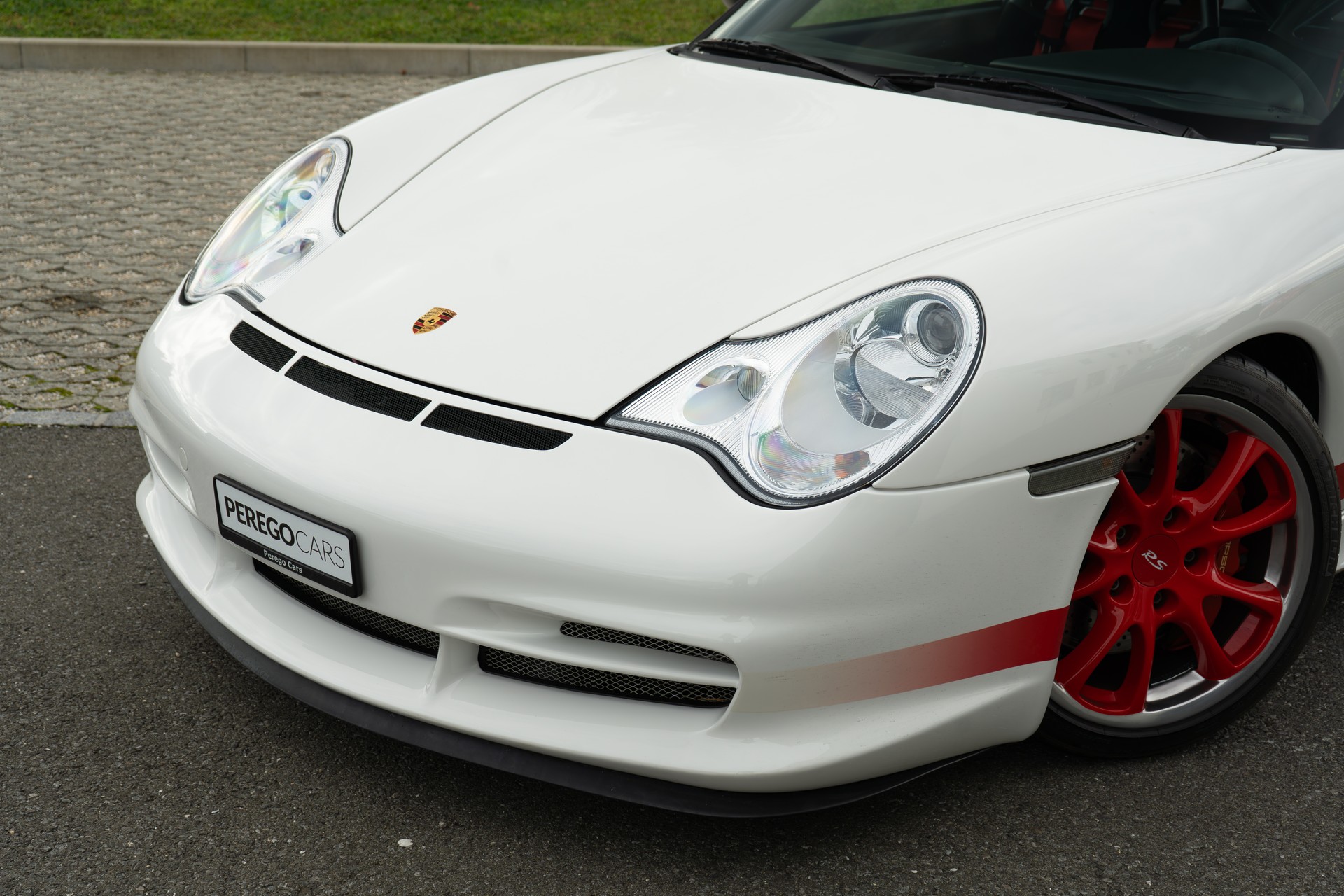 PORSCHE 911 GT3 RS-image-2