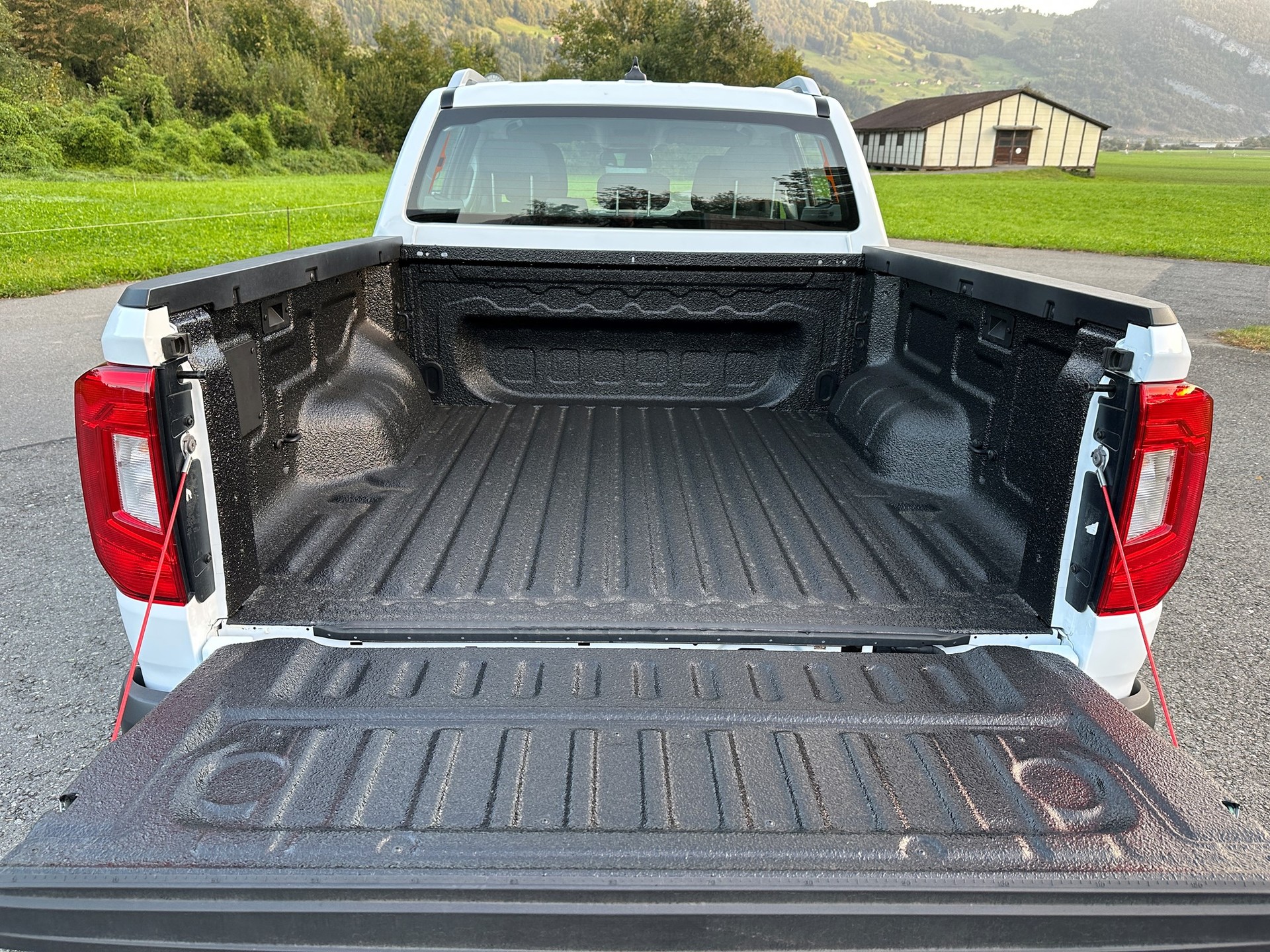 VW Amarok 2.0TDI Basic-image-8