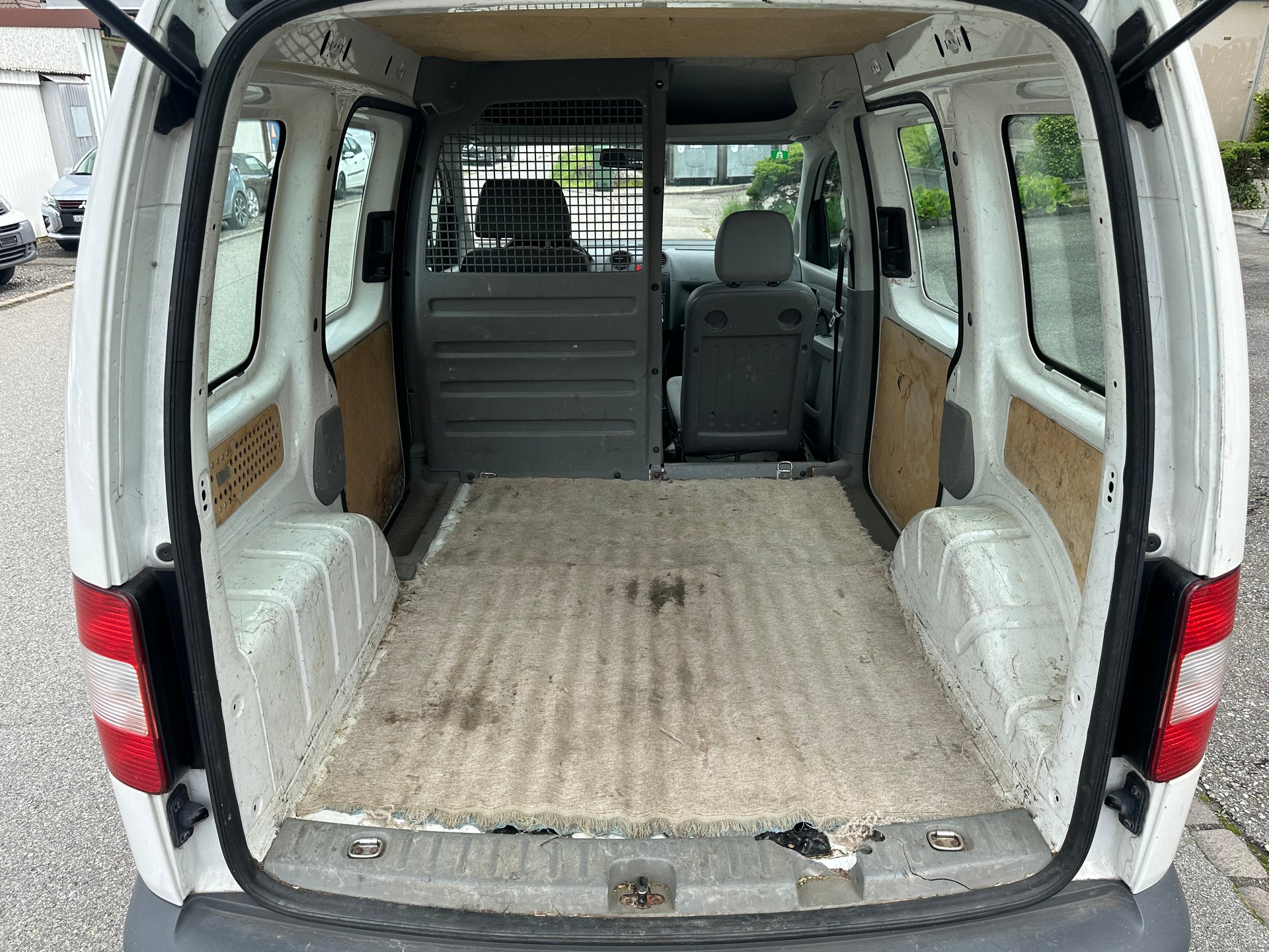 VW Caddy 2.0 EcoFuel-image-8