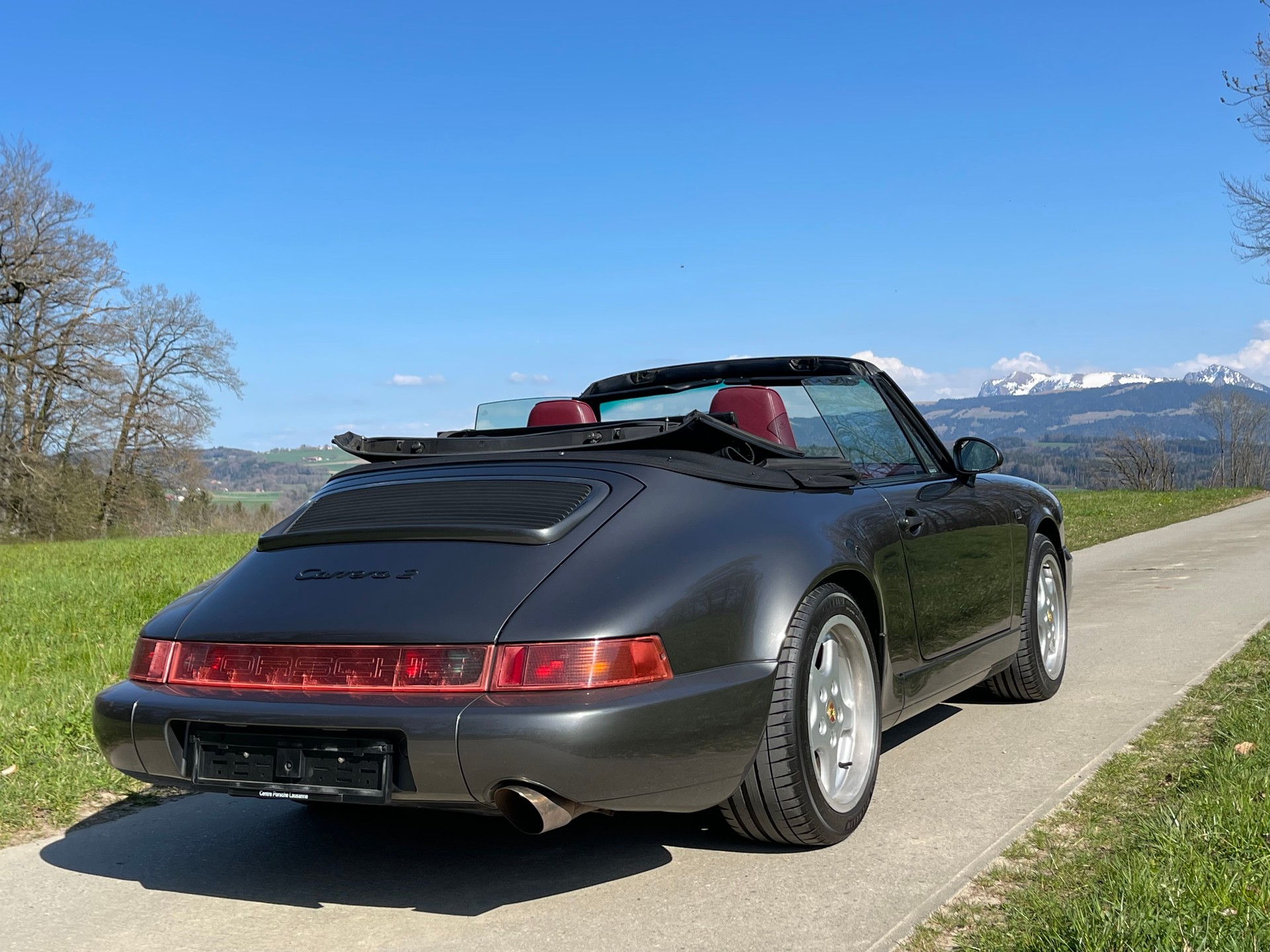 PORSCHE 911 Carrera 2-image-0