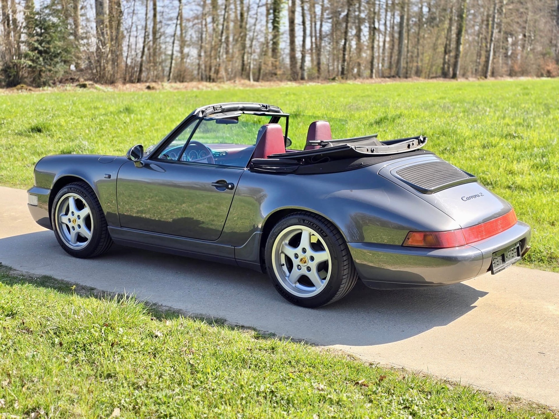 PORSCHE 911 Carrera 2-image-2