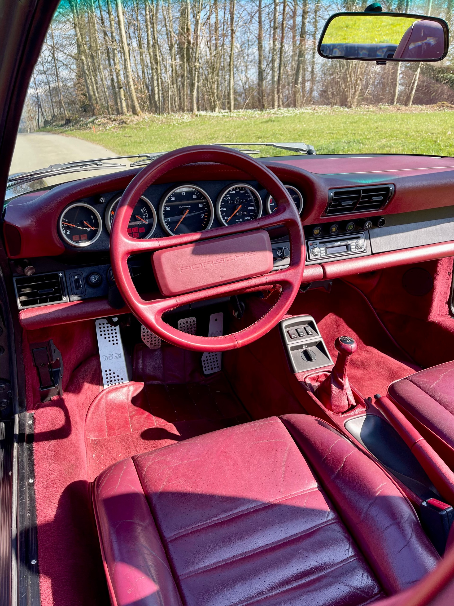 PORSCHE 911 Carrera 2-image-8