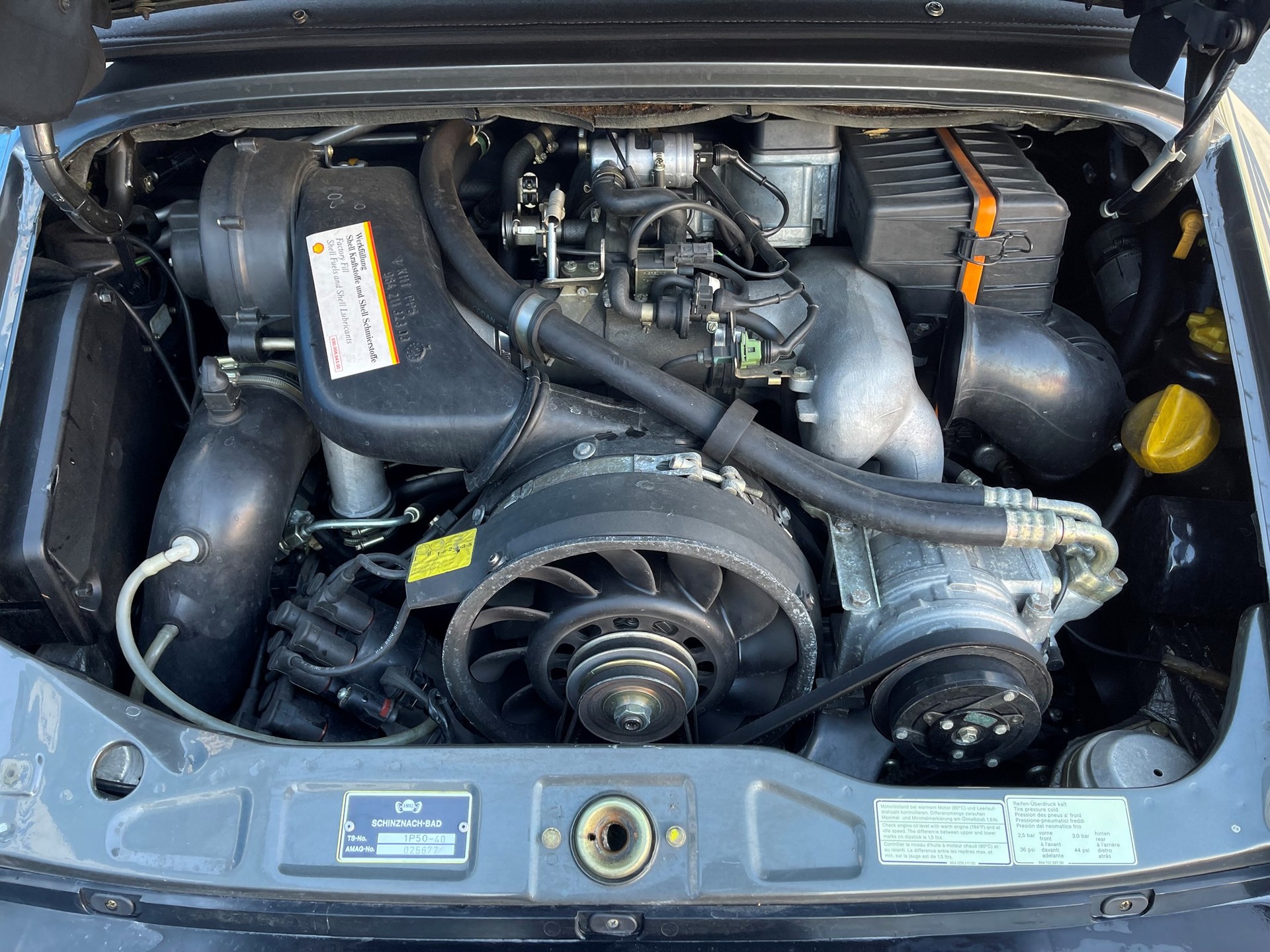 PORSCHE 911 Carrera 2-image-9