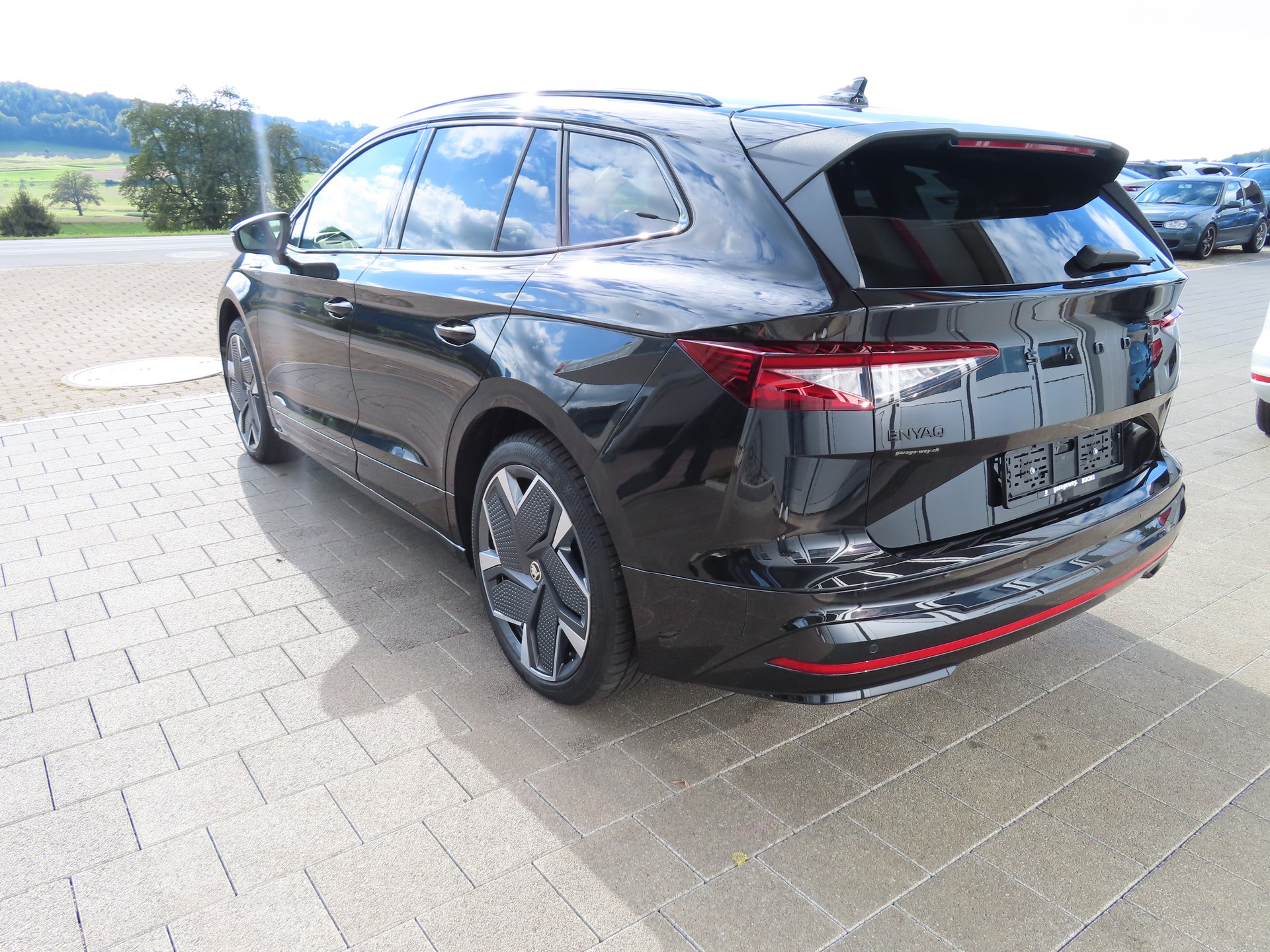 SKODA Enyaq 85x RS 4x4-image-2
