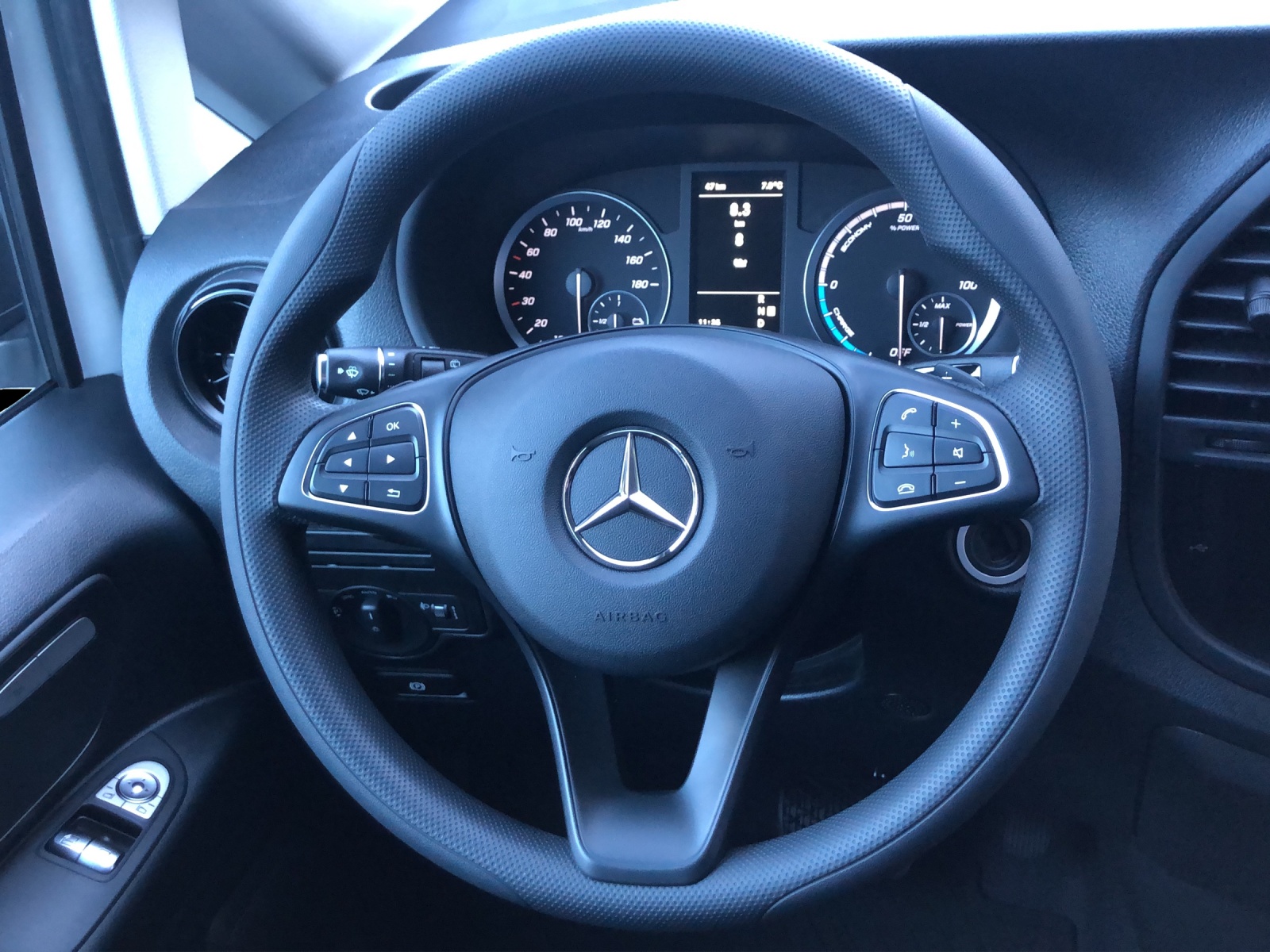 MERCEDES-BENZ eVito 112 KA Lang-image-11