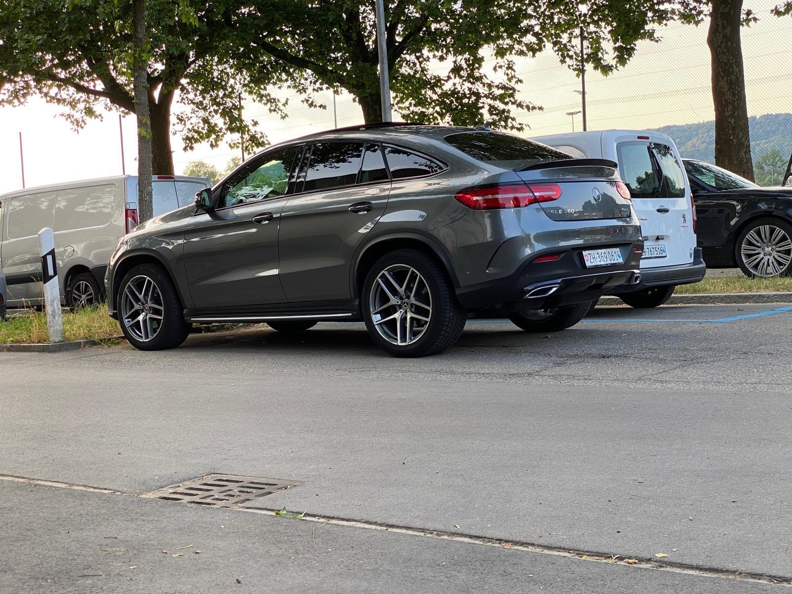 MERCEDES-BENZ GLE Coupé 350 d OrangeArt Edition 4Matic 9G-Tronic-image-2