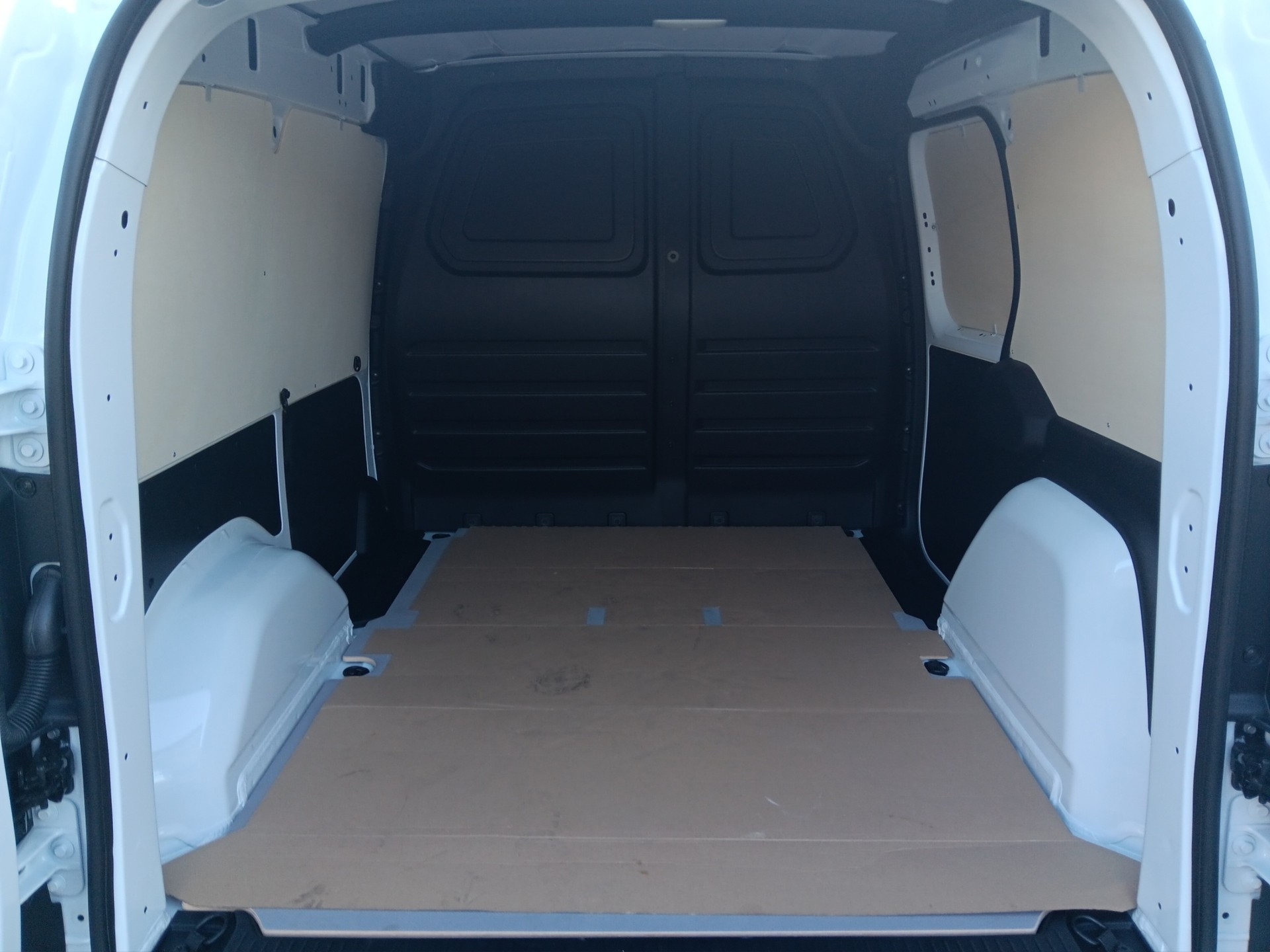 MERCEDES-BENZ eCitan eWorker 2716mm S-image-13
