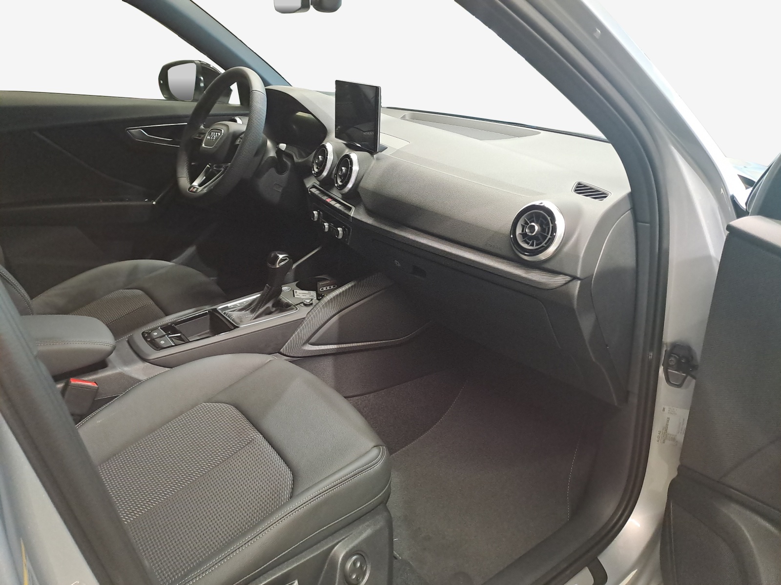 AUDI Q2 35 TFSI advanced S-tronic-image-13