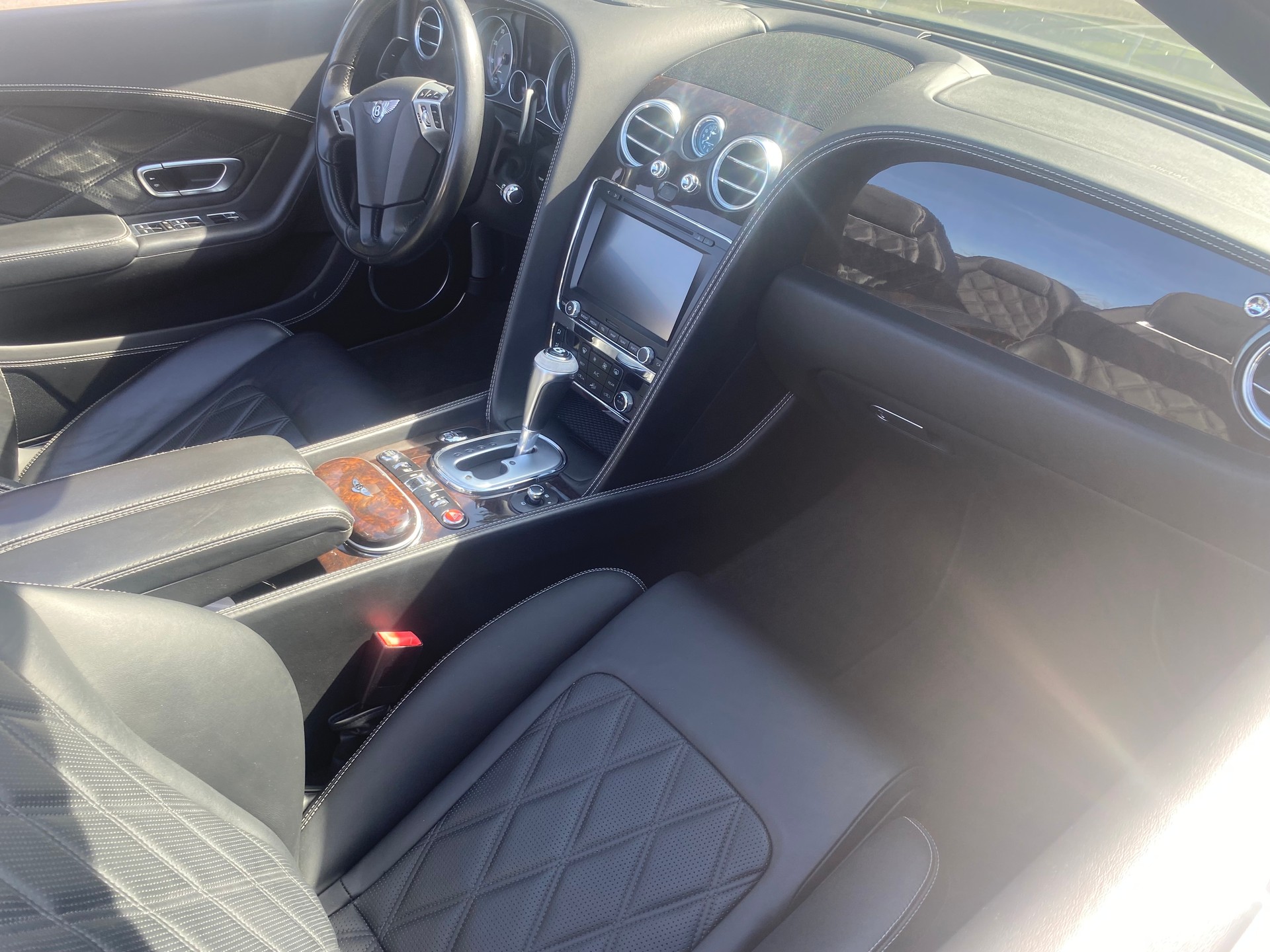 BENTLEY GTC W12-image-11