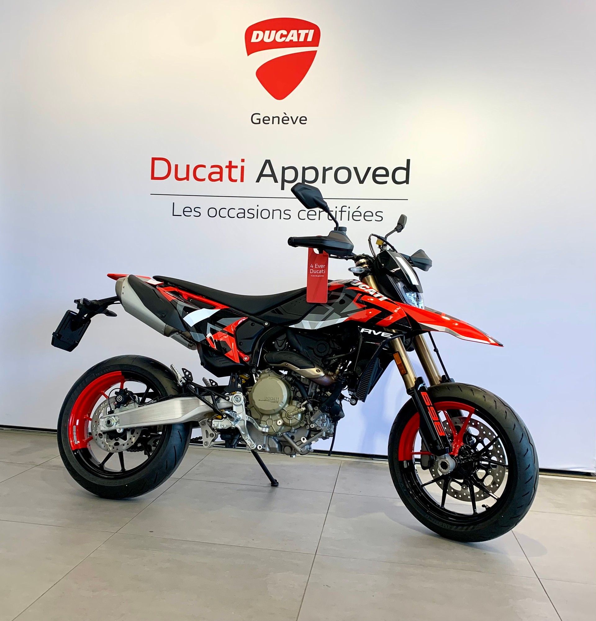 DUCATI Hypermotard 698 Mono RVE-showroom-element-1