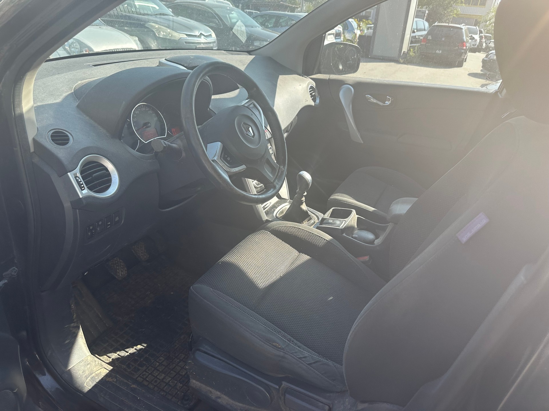 RENAULT Koleos 2.5 Dynamique Elégance 4x4-image-2