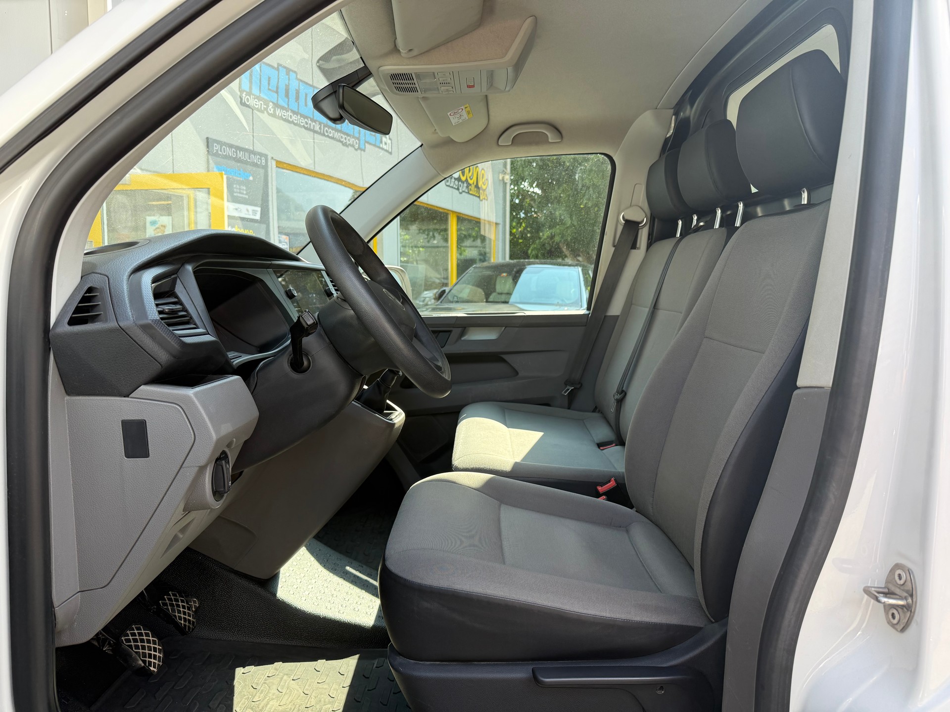 VW T6.1 2.0 TDI-image-7