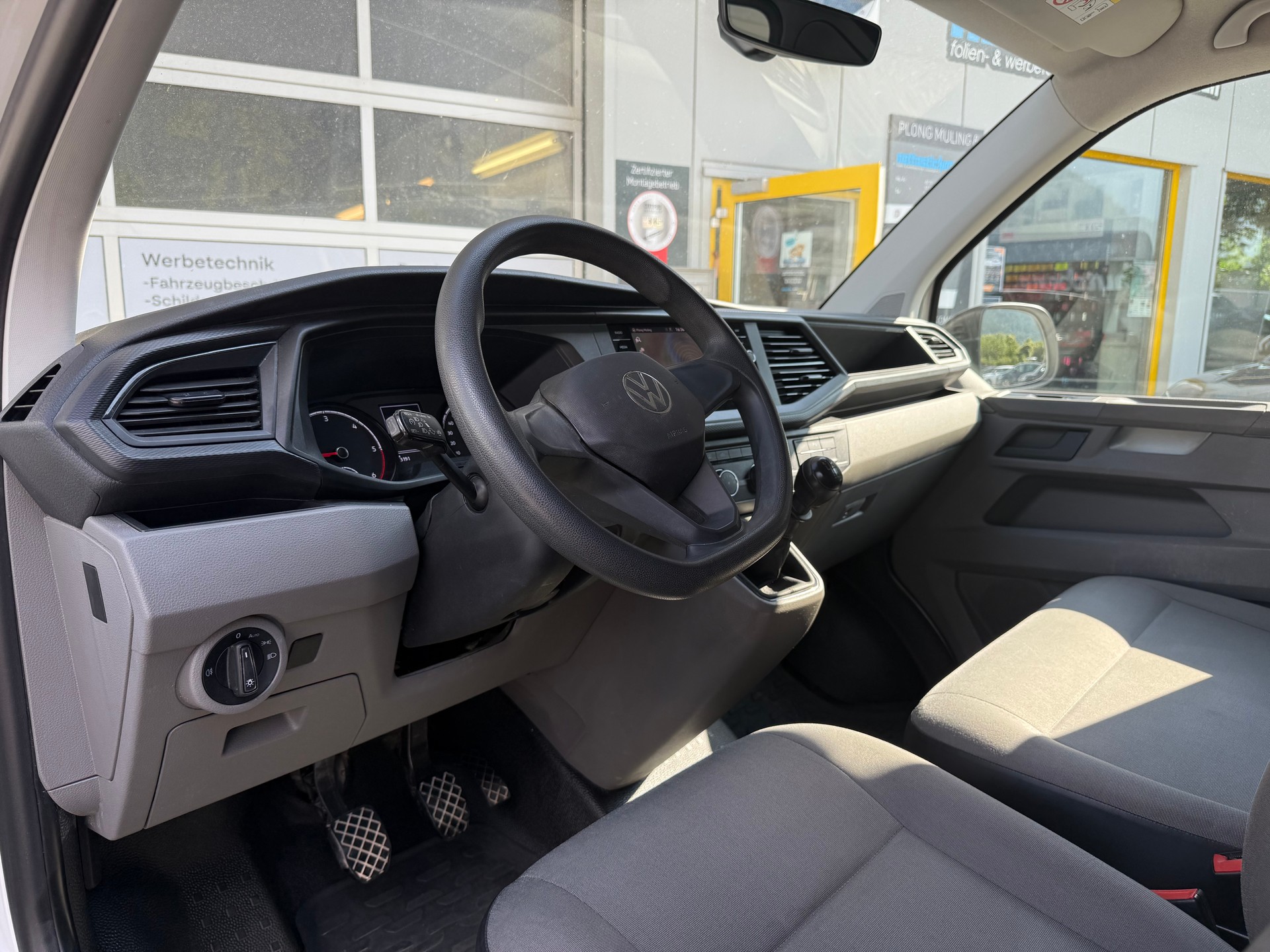 VW T6.1 2.0 TDI-image-6
