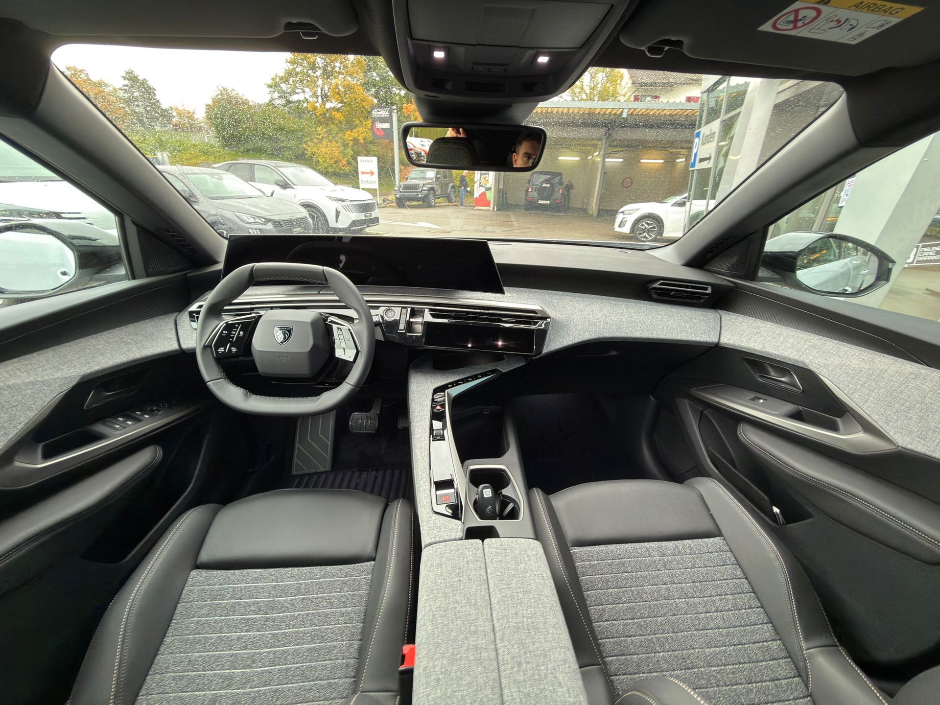 PEUGEOT 3008 145 e-DSC6 Hybrid Allure Premium-image-7
