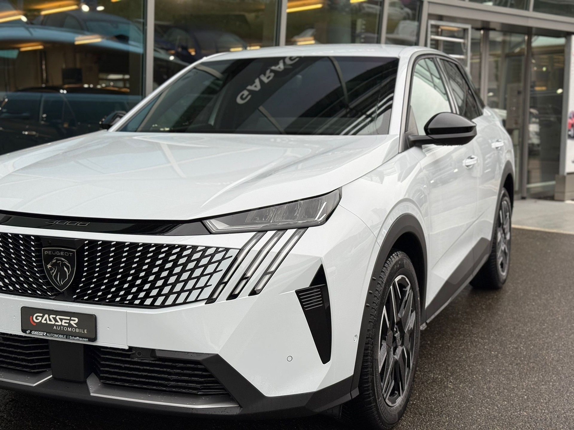 PEUGEOT 3008 145 e-DSC6 Hybrid Allure Premium-image-1