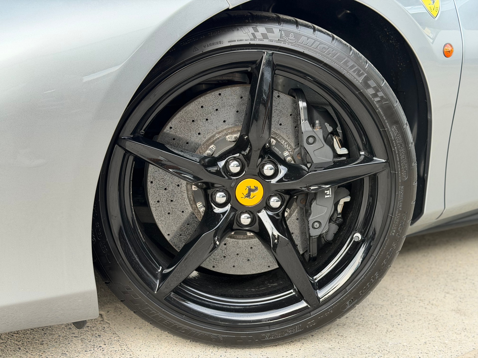 FERRARI 488 GTB 3.9 V8-image-9