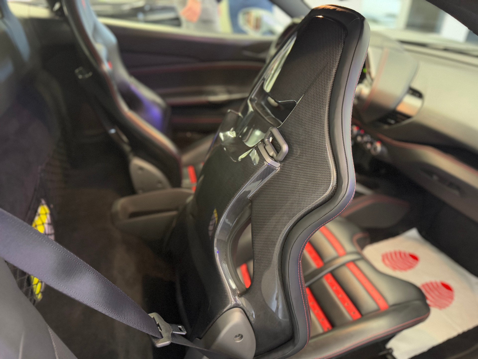 FERRARI 488 GTB 3.9 V8-image-15