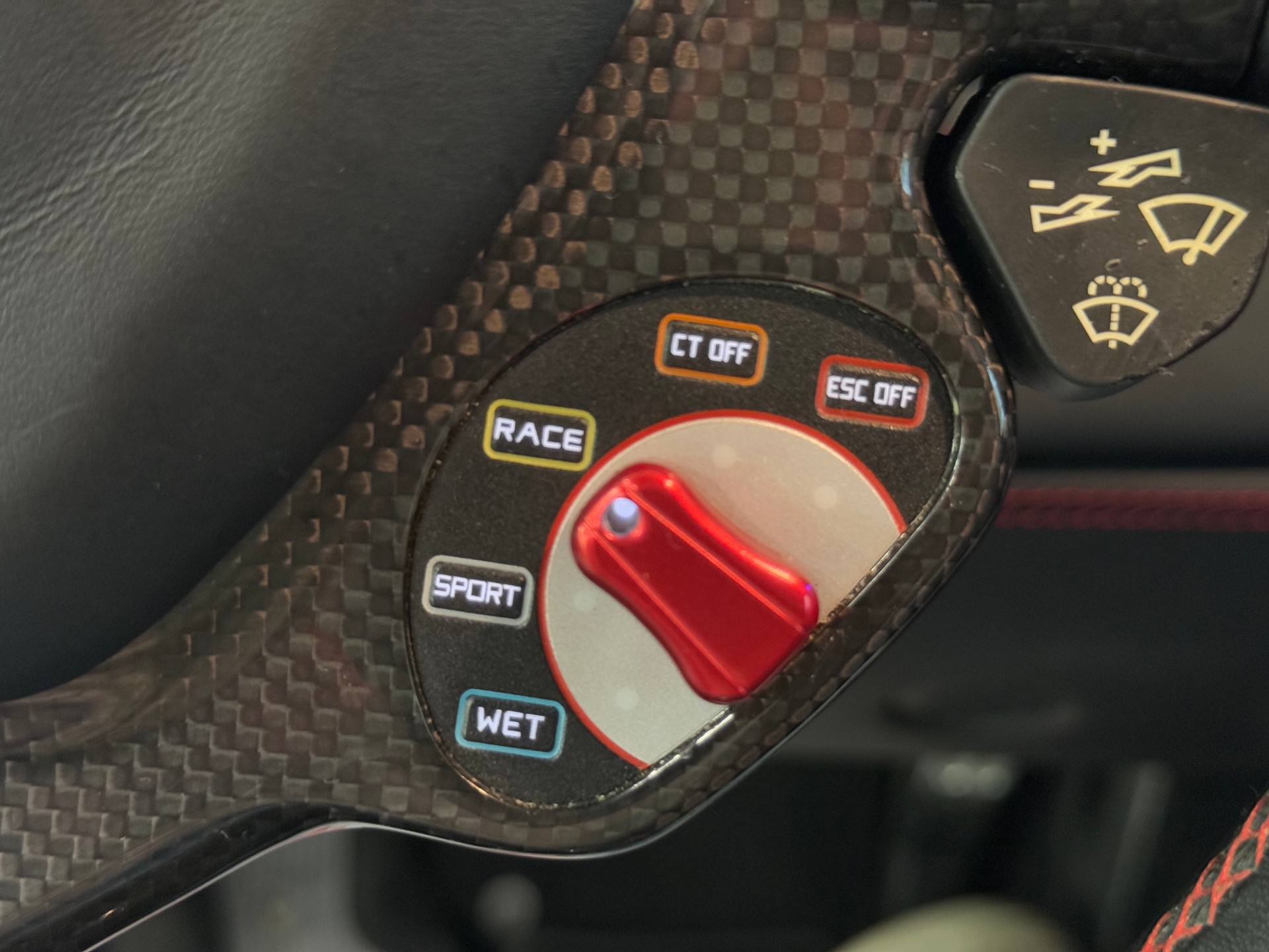 FERRARI 488 GTB 3.9 V8-image-22