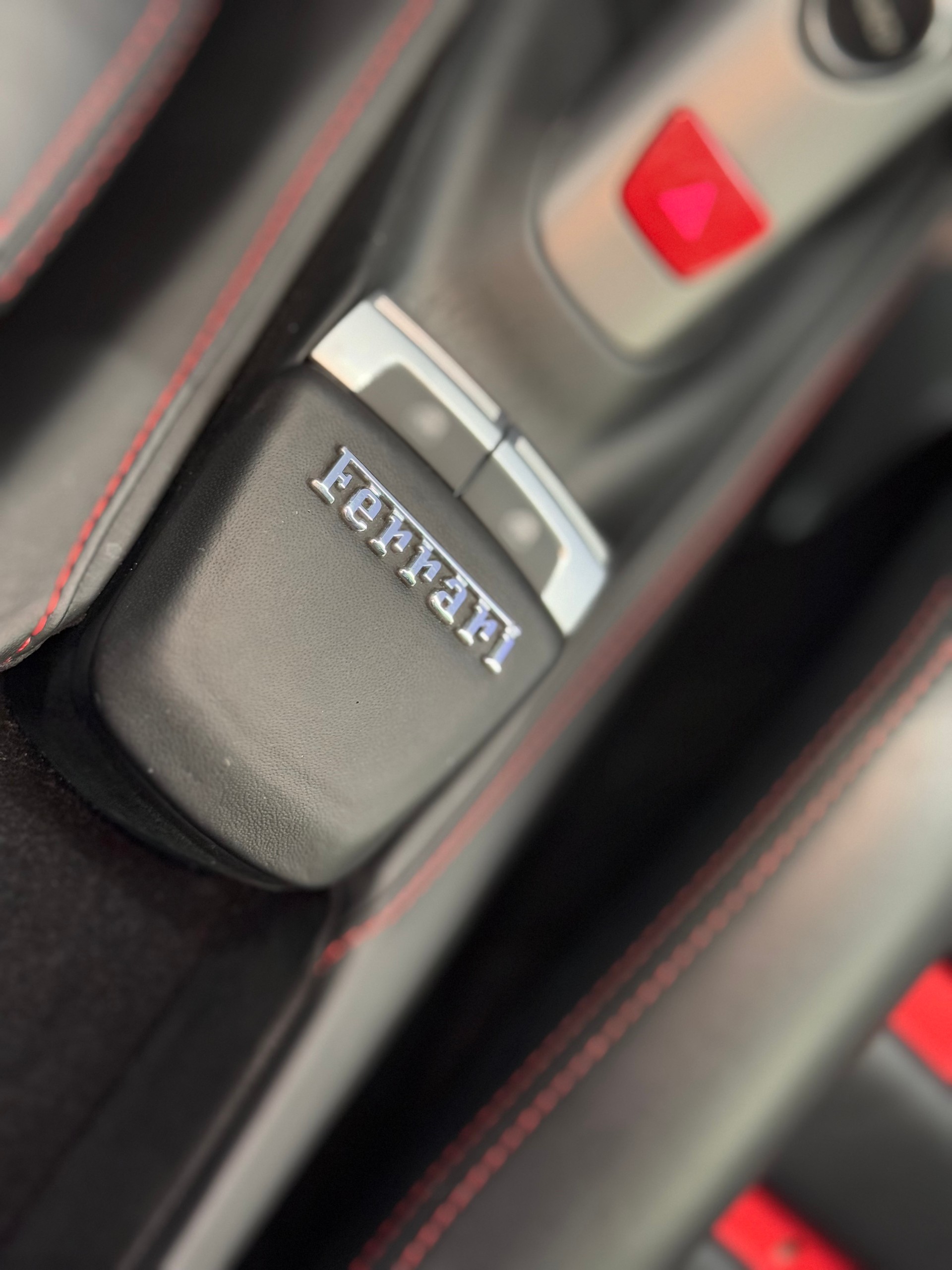 FERRARI 488 GTB 3.9 V8-image-23