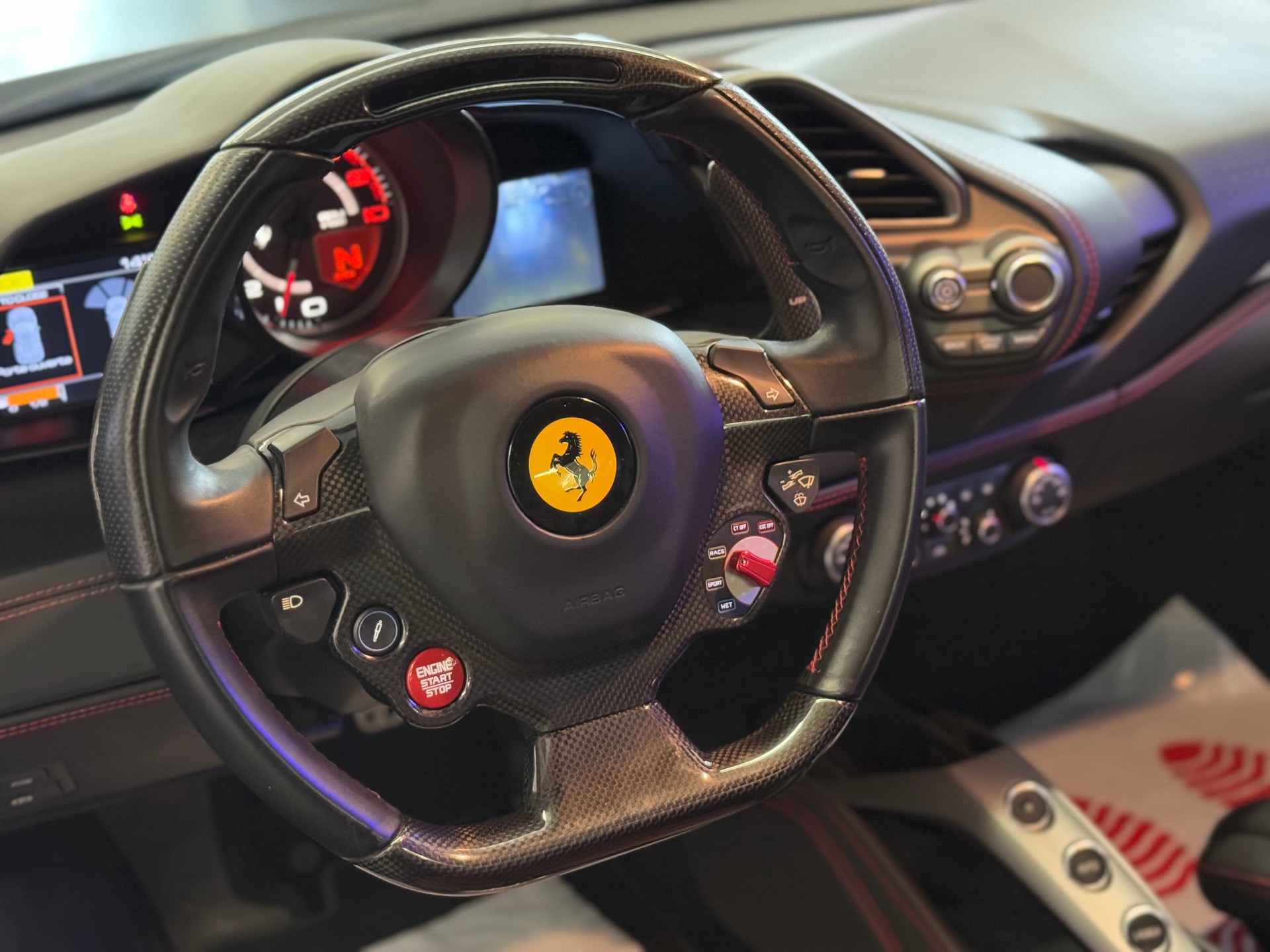 FERRARI 488 GTB 3.9 V8-image-18