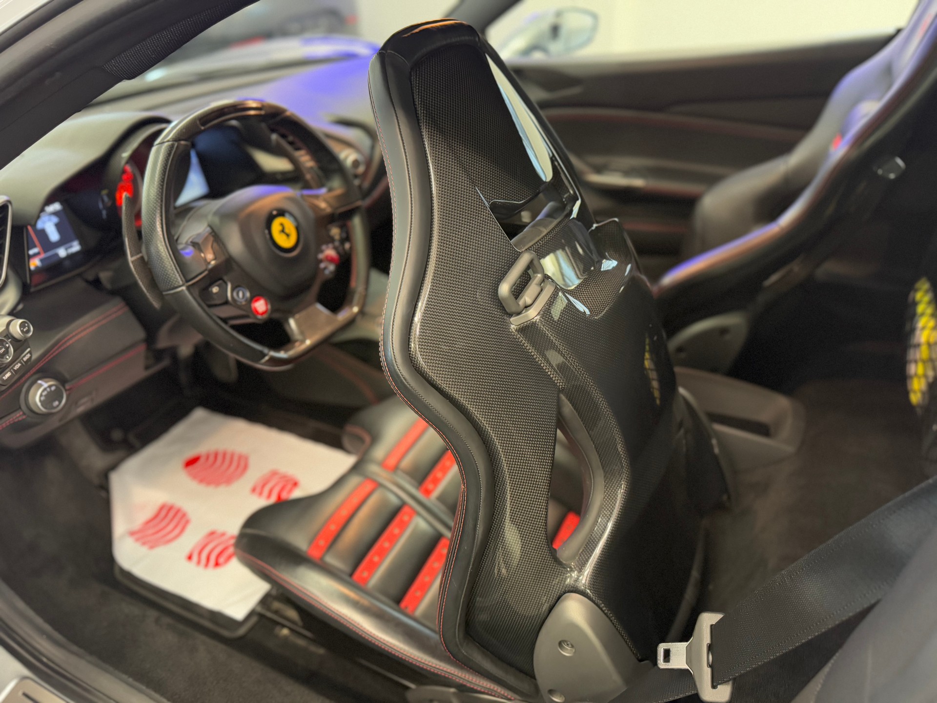 FERRARI 488 GTB 3.9 V8-image-12