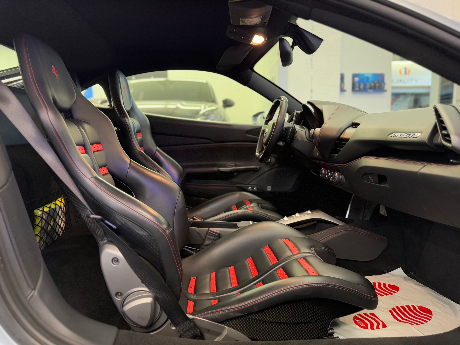 FERRARI 488 GTB 3.9 V8-image-14