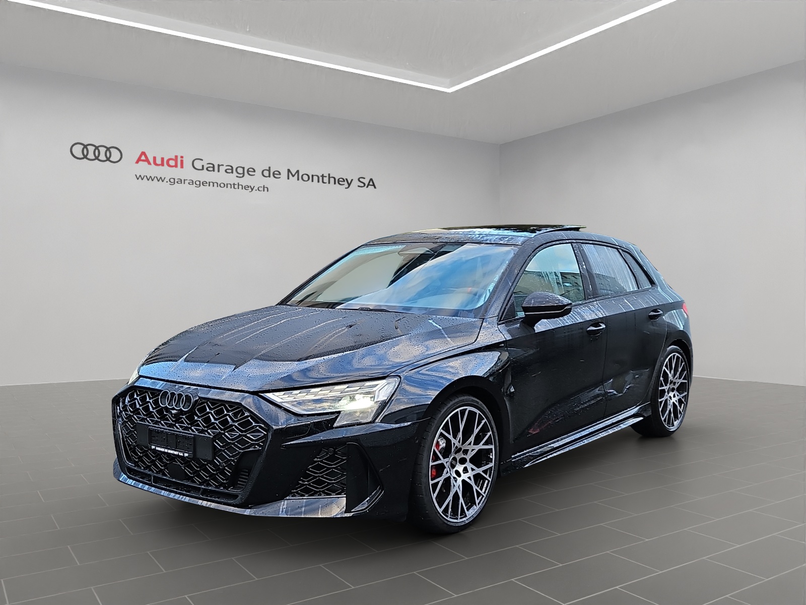 AUDI RS3 Sportback 2.5 TSI quattro S-tronic-image-0