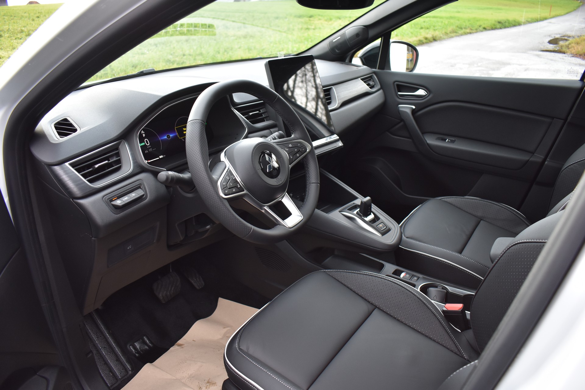 MITSUBISHI Grandis 1.8 HEV Instyle-image-8