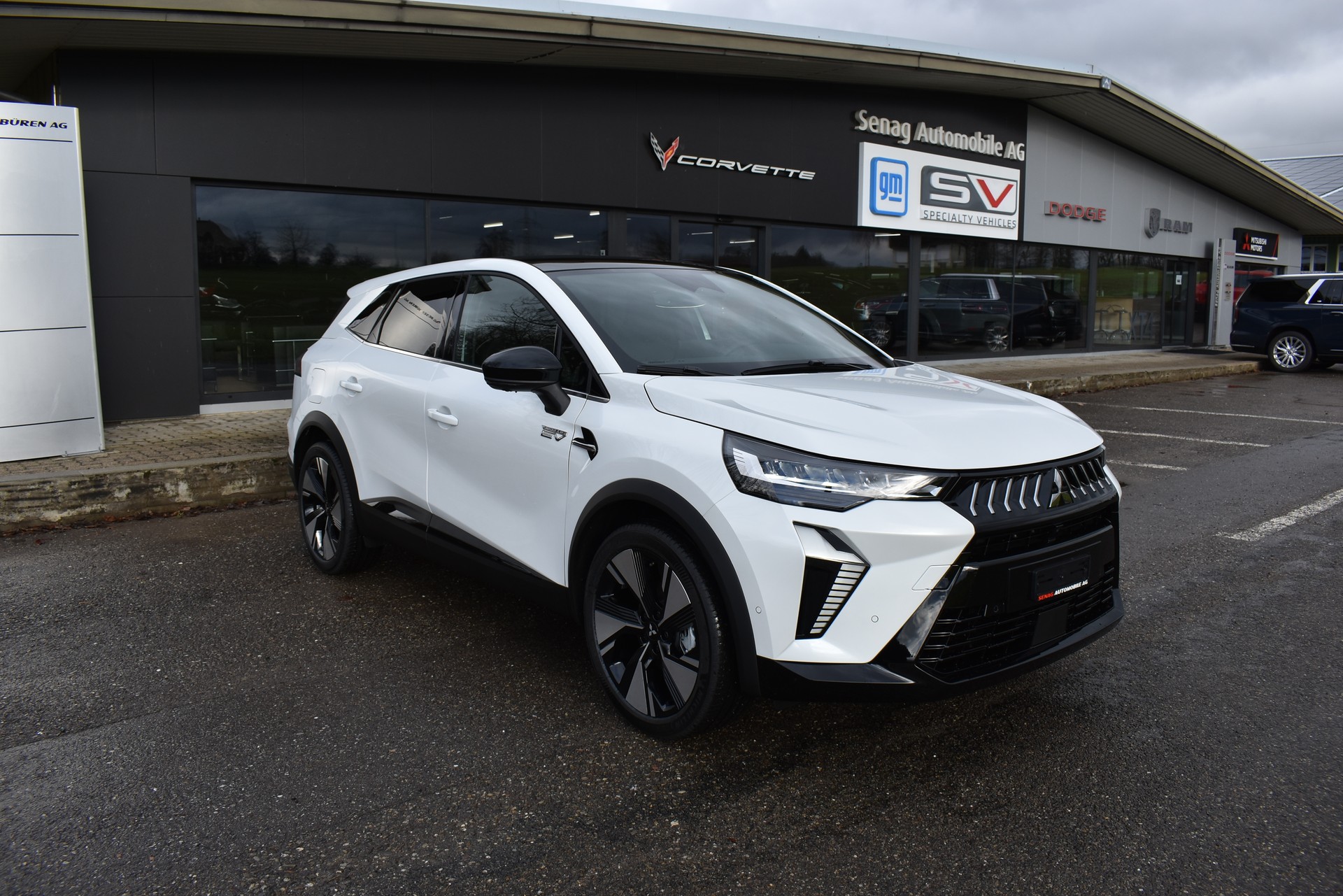 MITSUBISHI Grandis 1.8 HEV Instyle-image-0